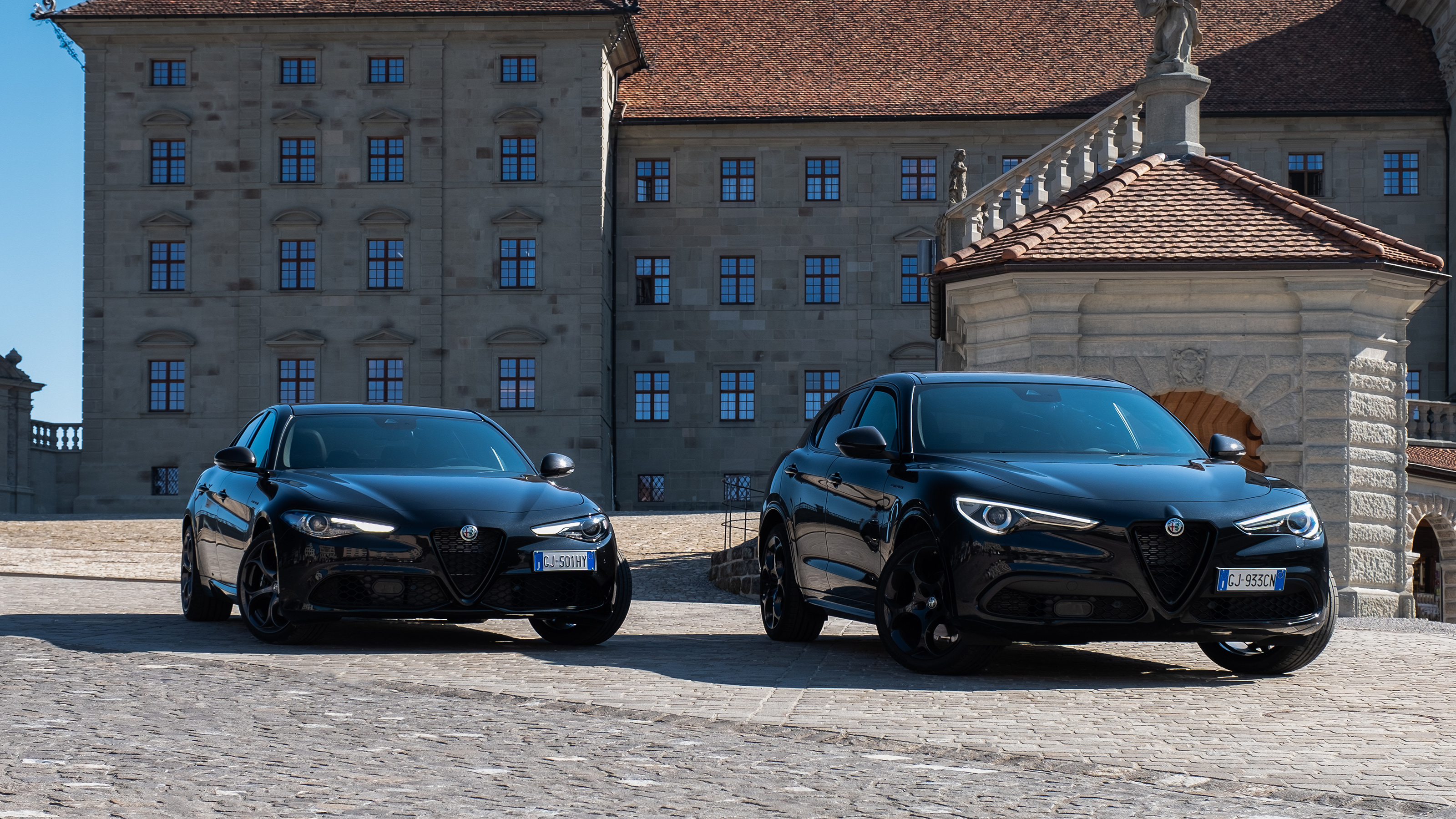 Alfa Romeo Giulia and Stelvio Estrema 
