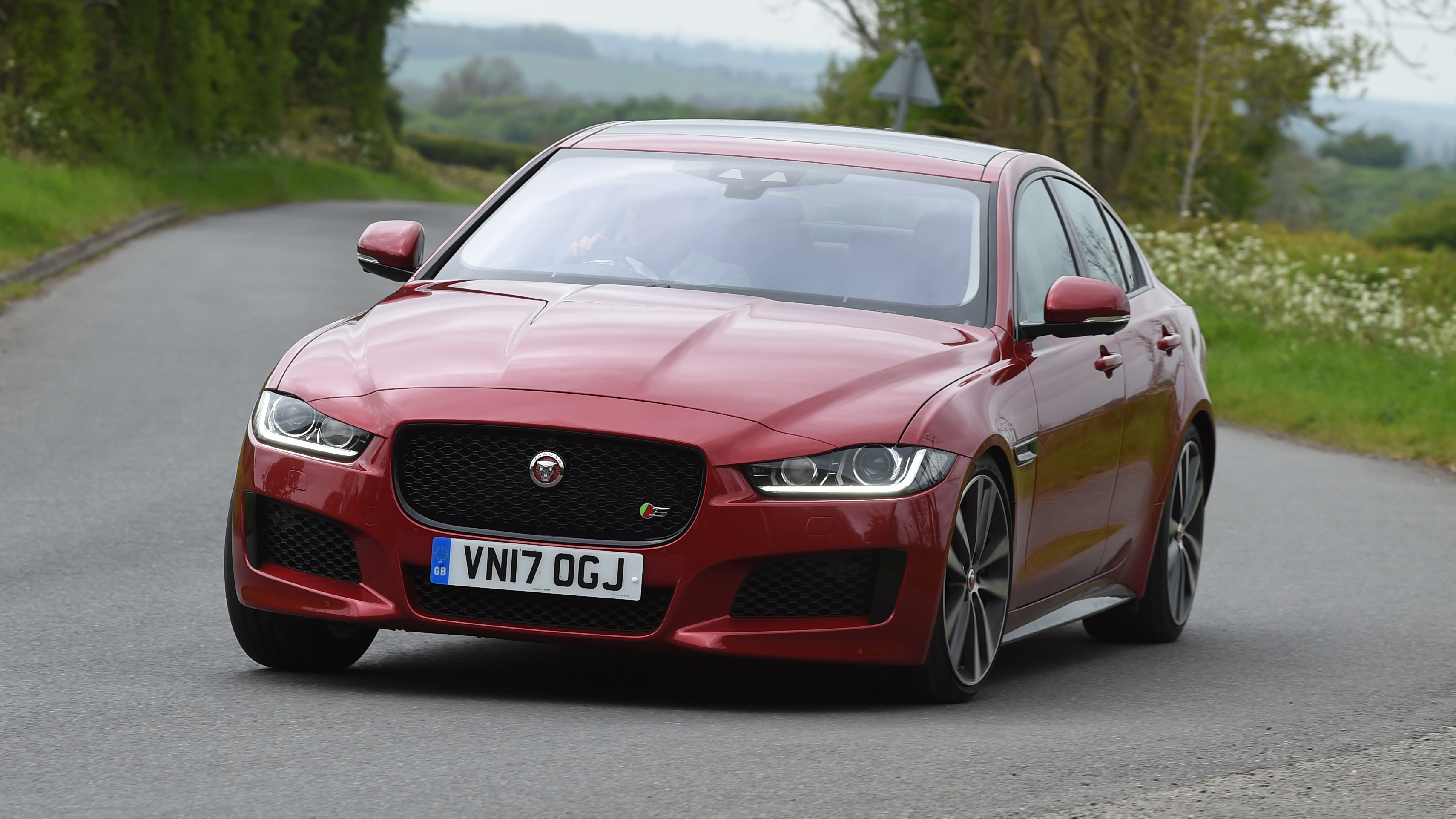 Jaguar XE-S