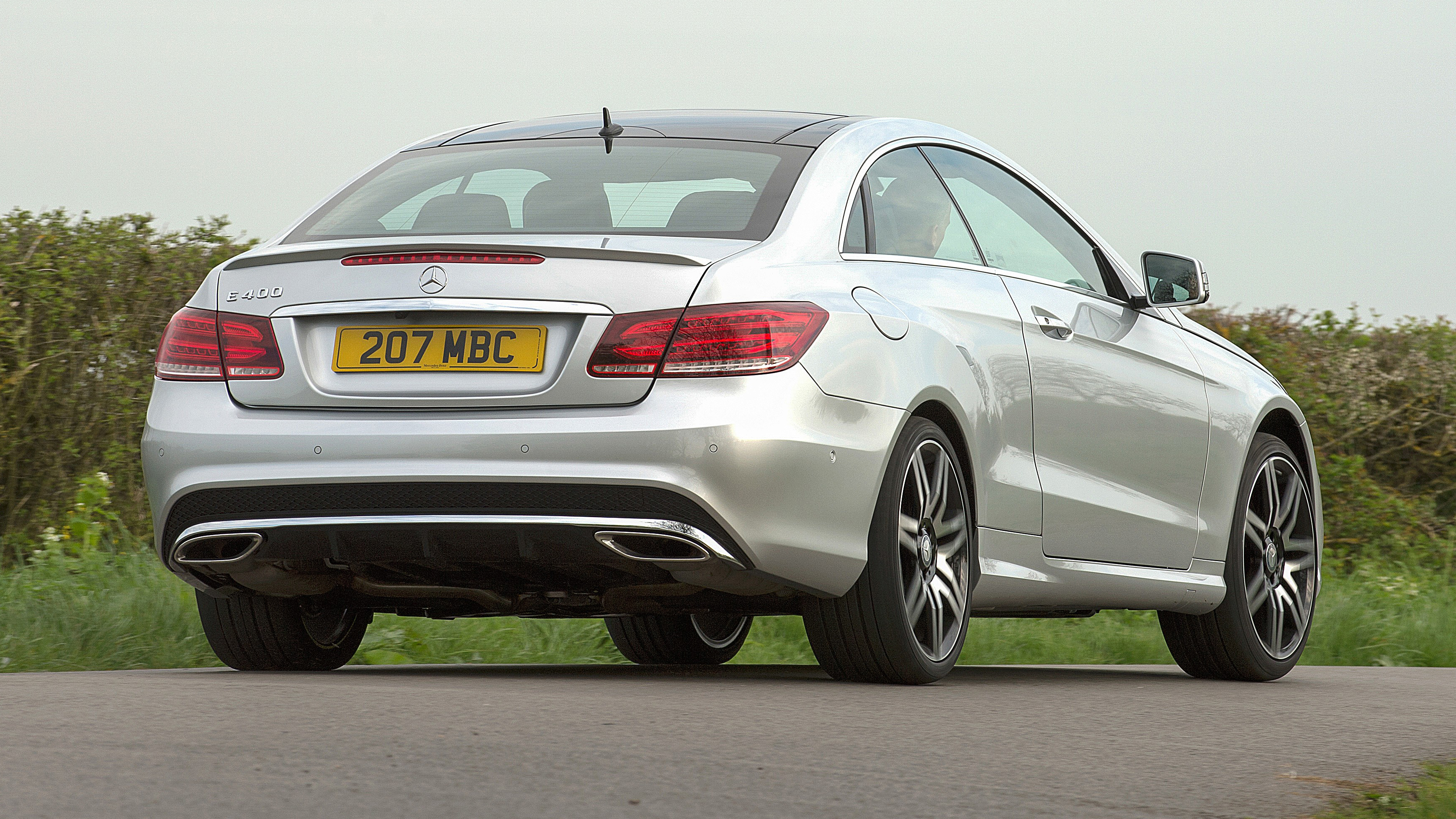 Mercedes E 400 Coupe - rear 3/4 dynamic 