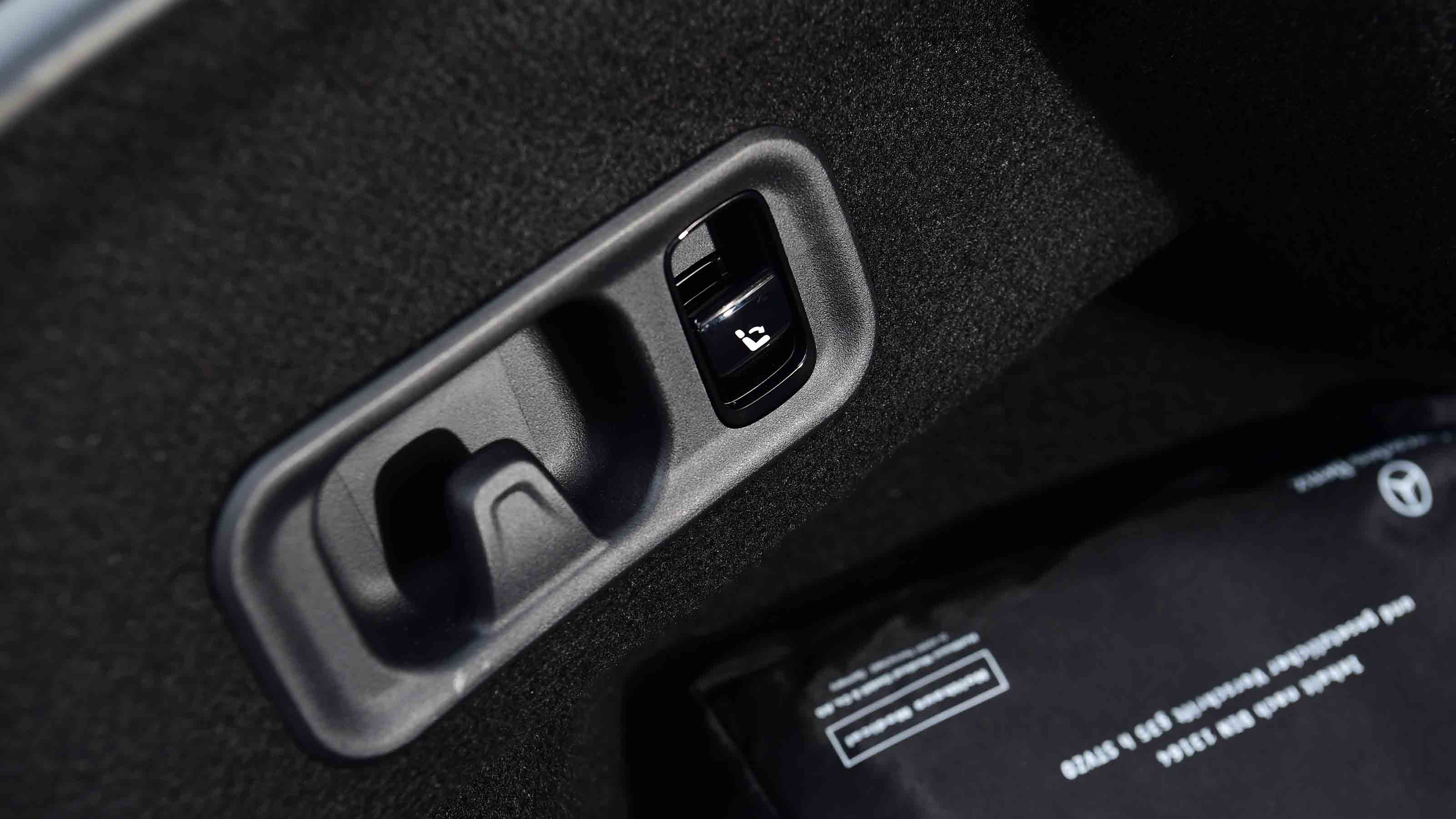 Mercedes E-Class interior switchgear