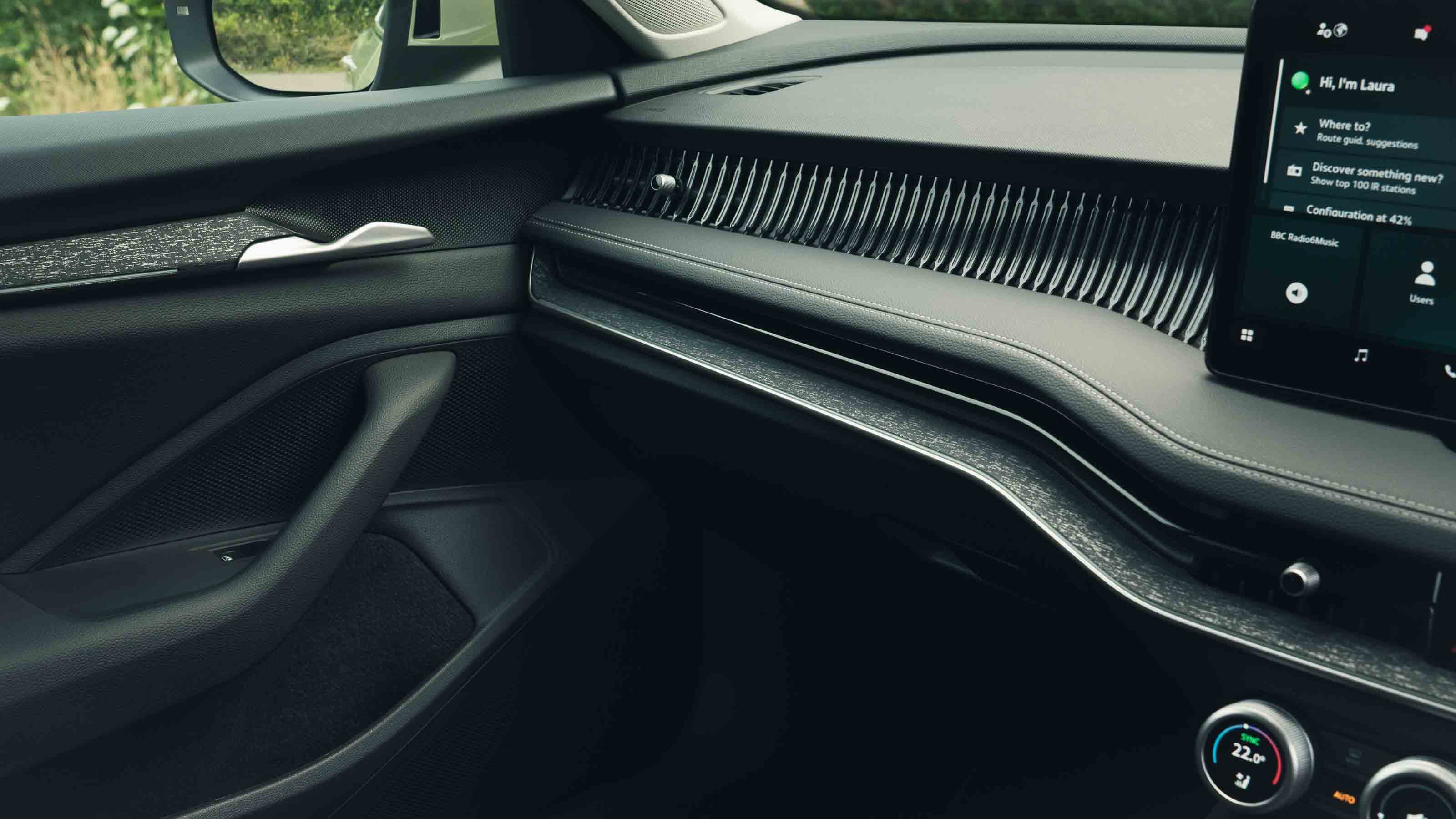Skoda Superb Estate dashboard detail