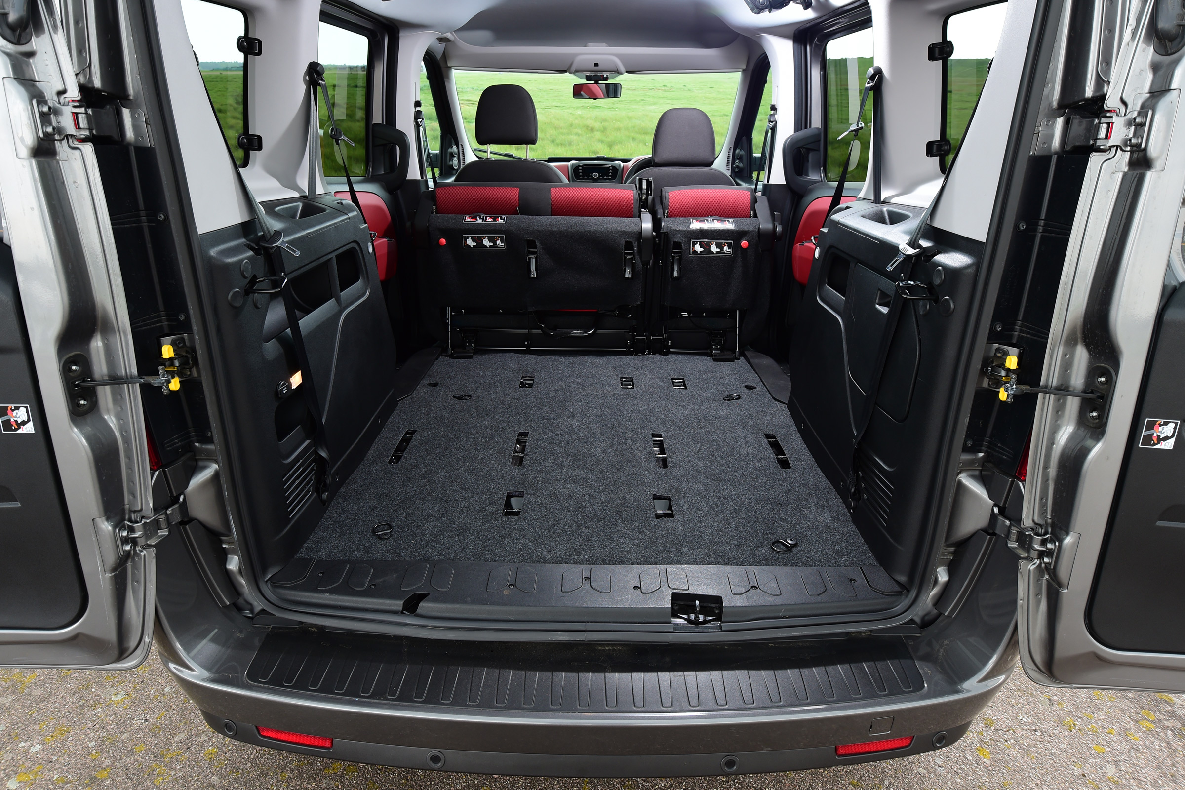 Fiat Doblo boot seats removed