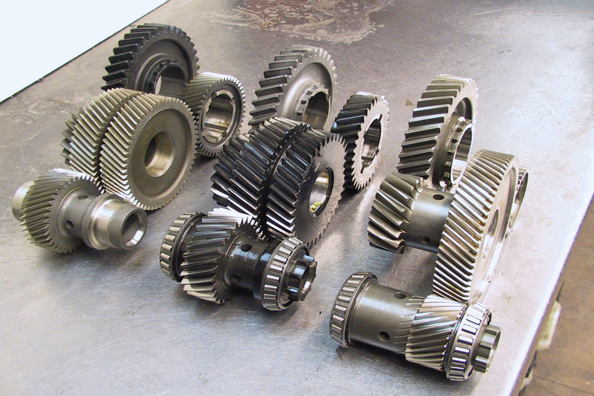Limited slip differential cams