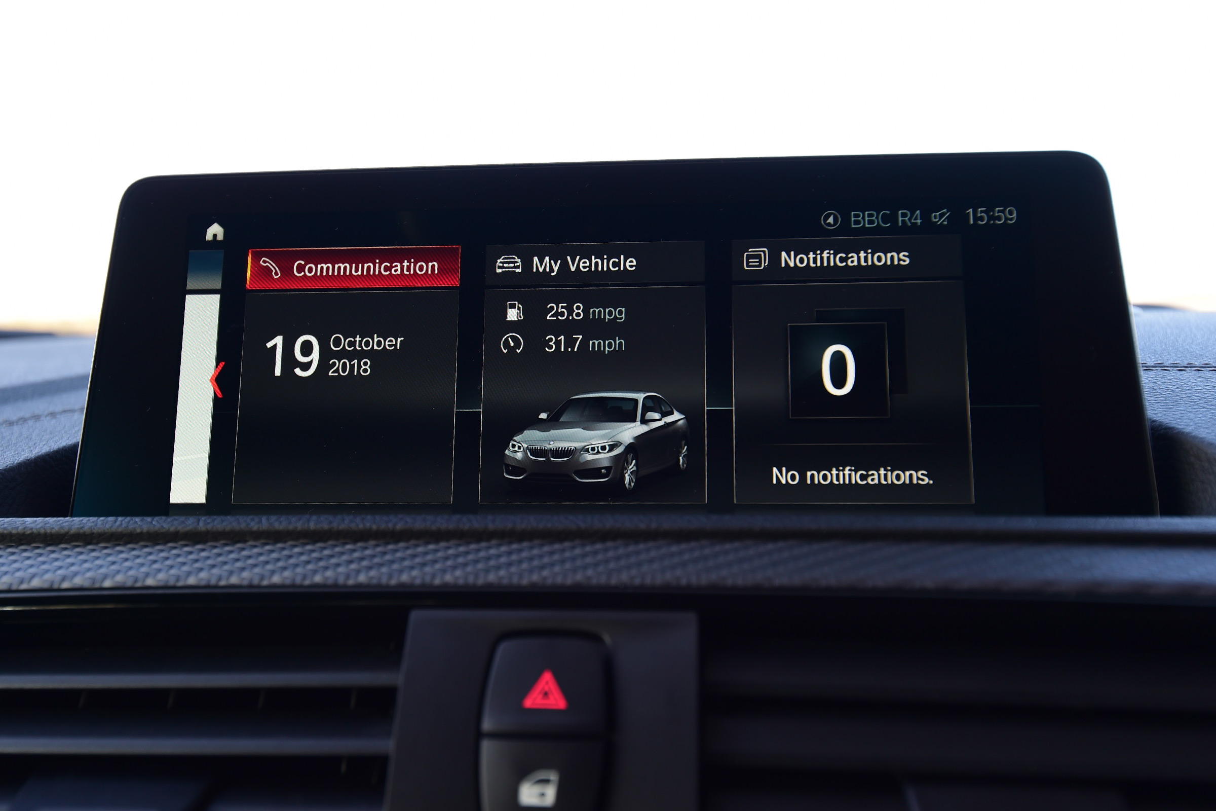 BMW M2 infotainment screen