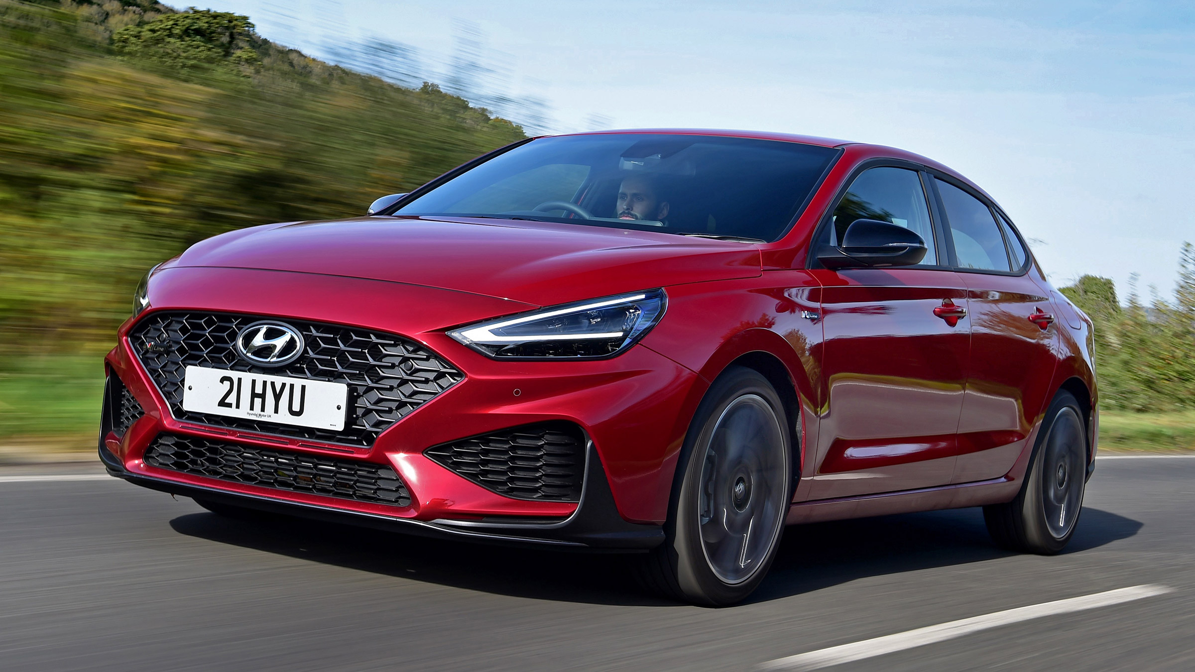 Hyundai i30 Fastback N Line front 3/4 tracking