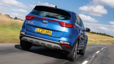 Kia Sportage SUV rear tracking