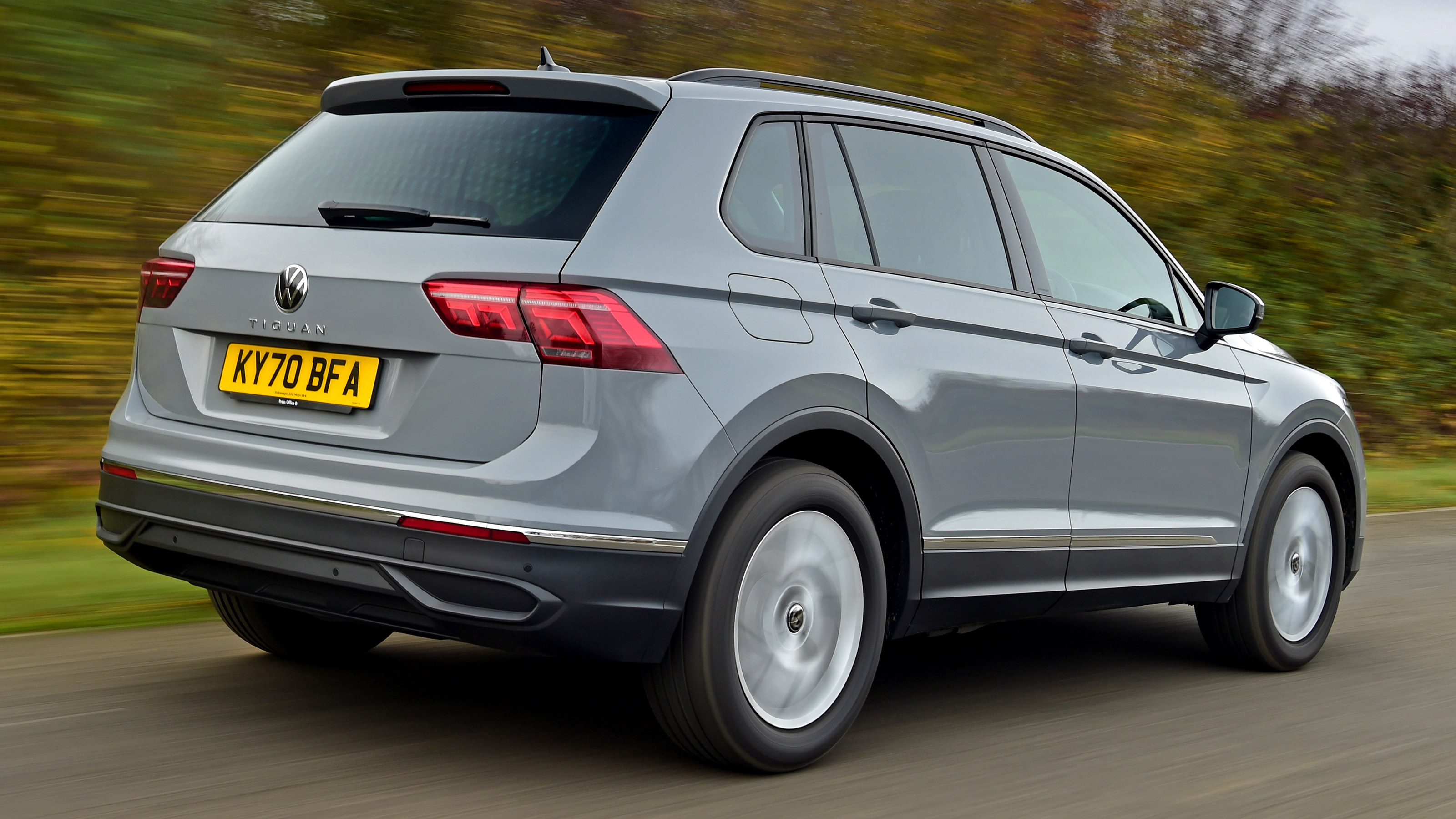 Volkswagen Tiguan SUV rear 3/4 tracking