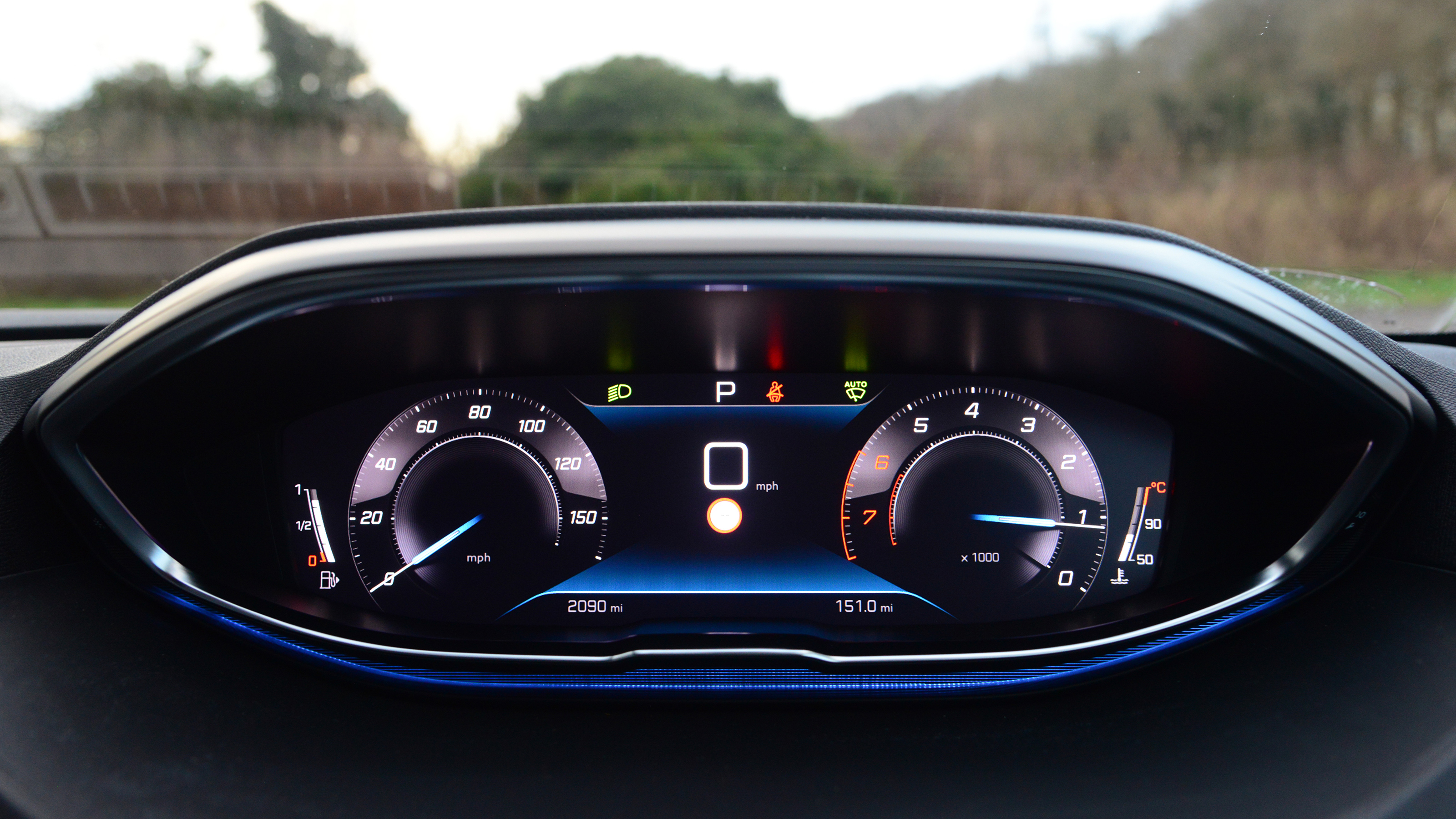 Peugeot 3008 SUV digital instruments
