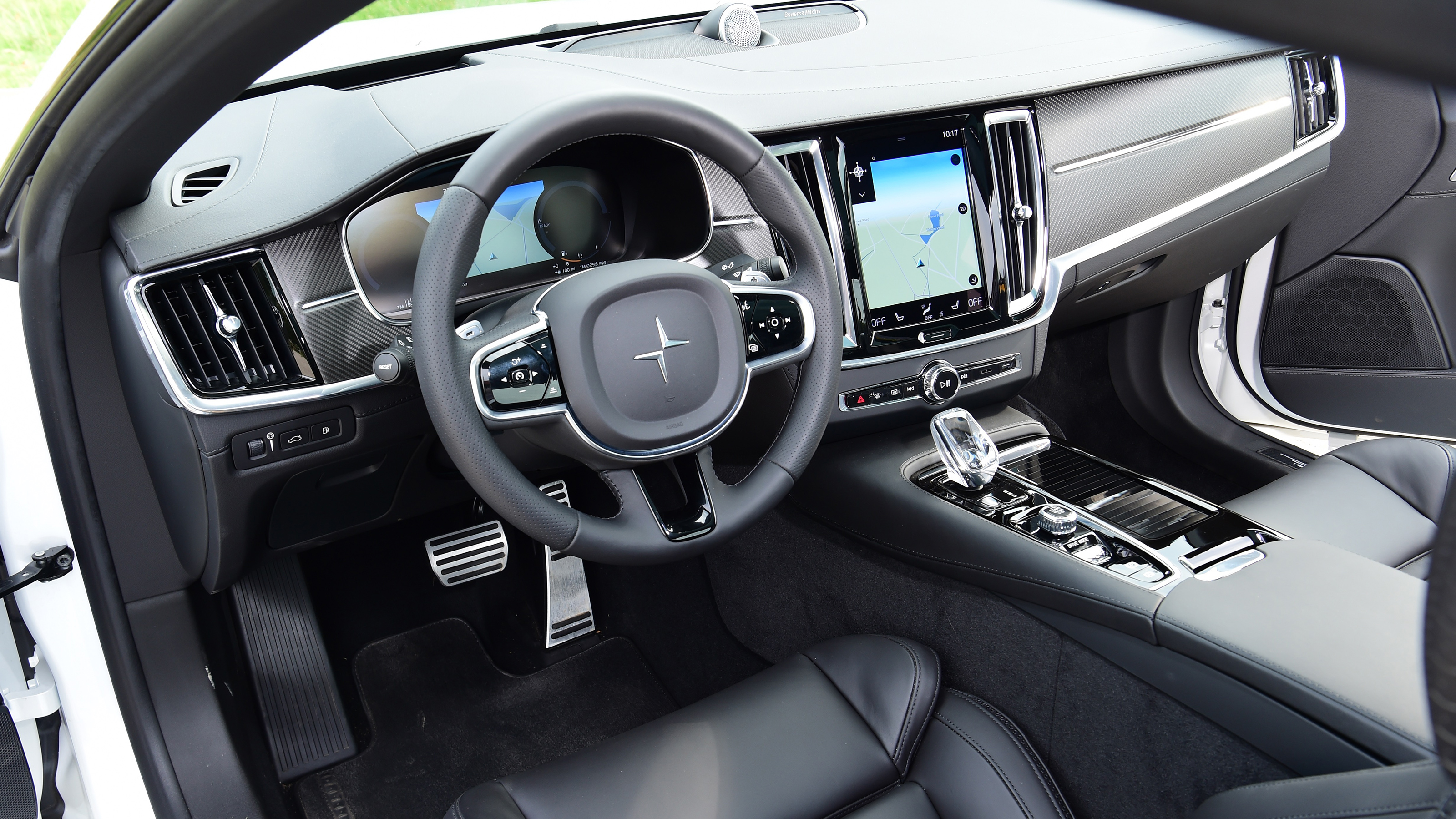 Polestar 1 coupe interior