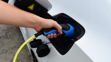 Polestar 1 coupe charging cable