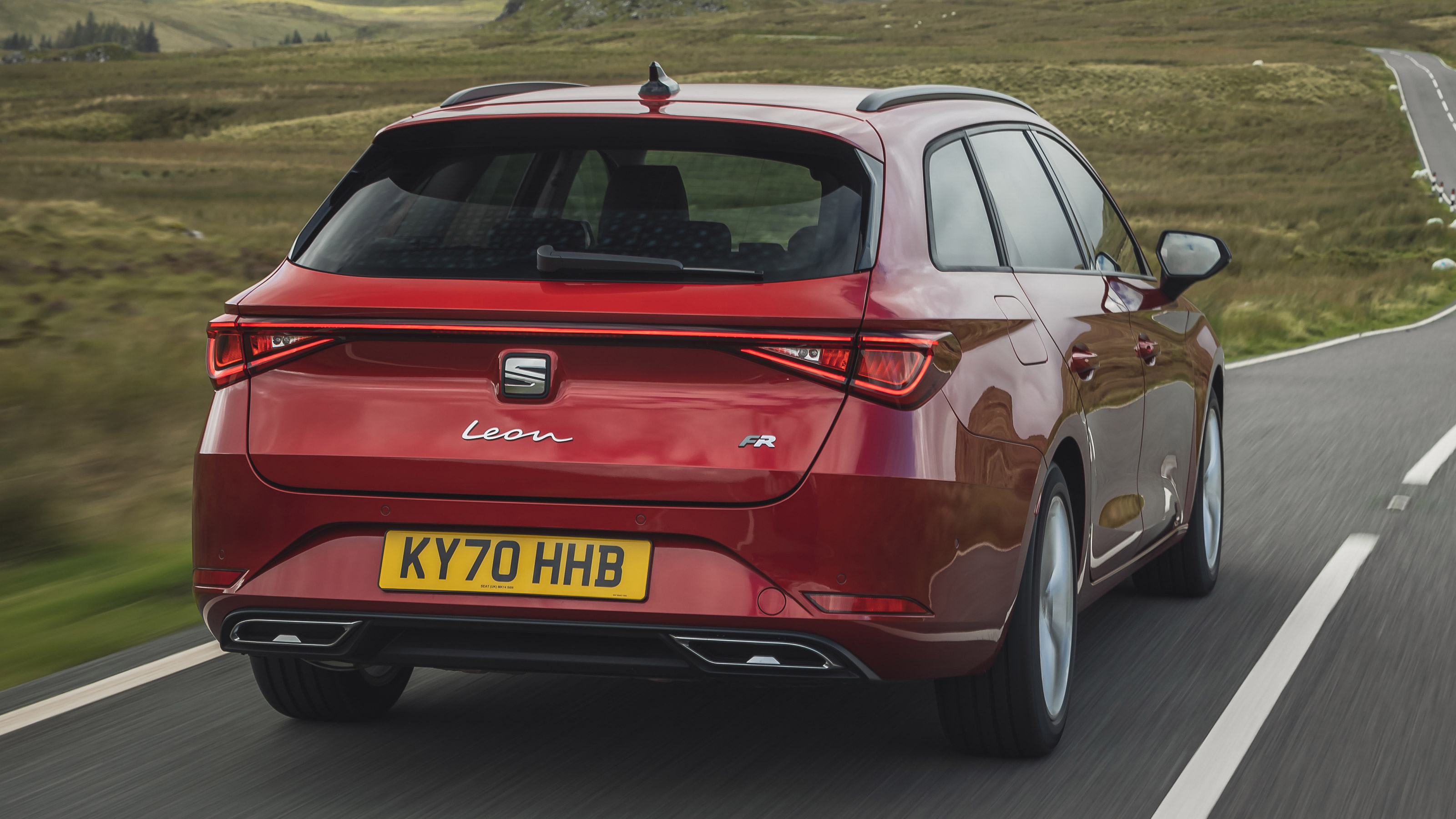 SEAT Leon Estate rear tracking