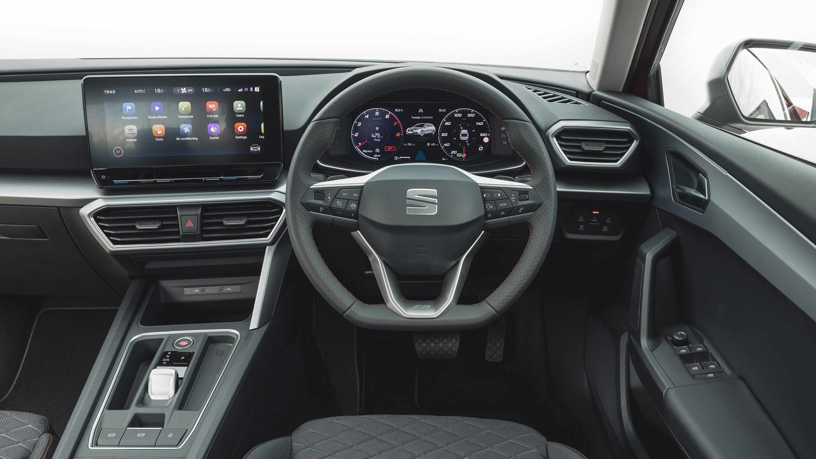 SEAT Leon Estate interior