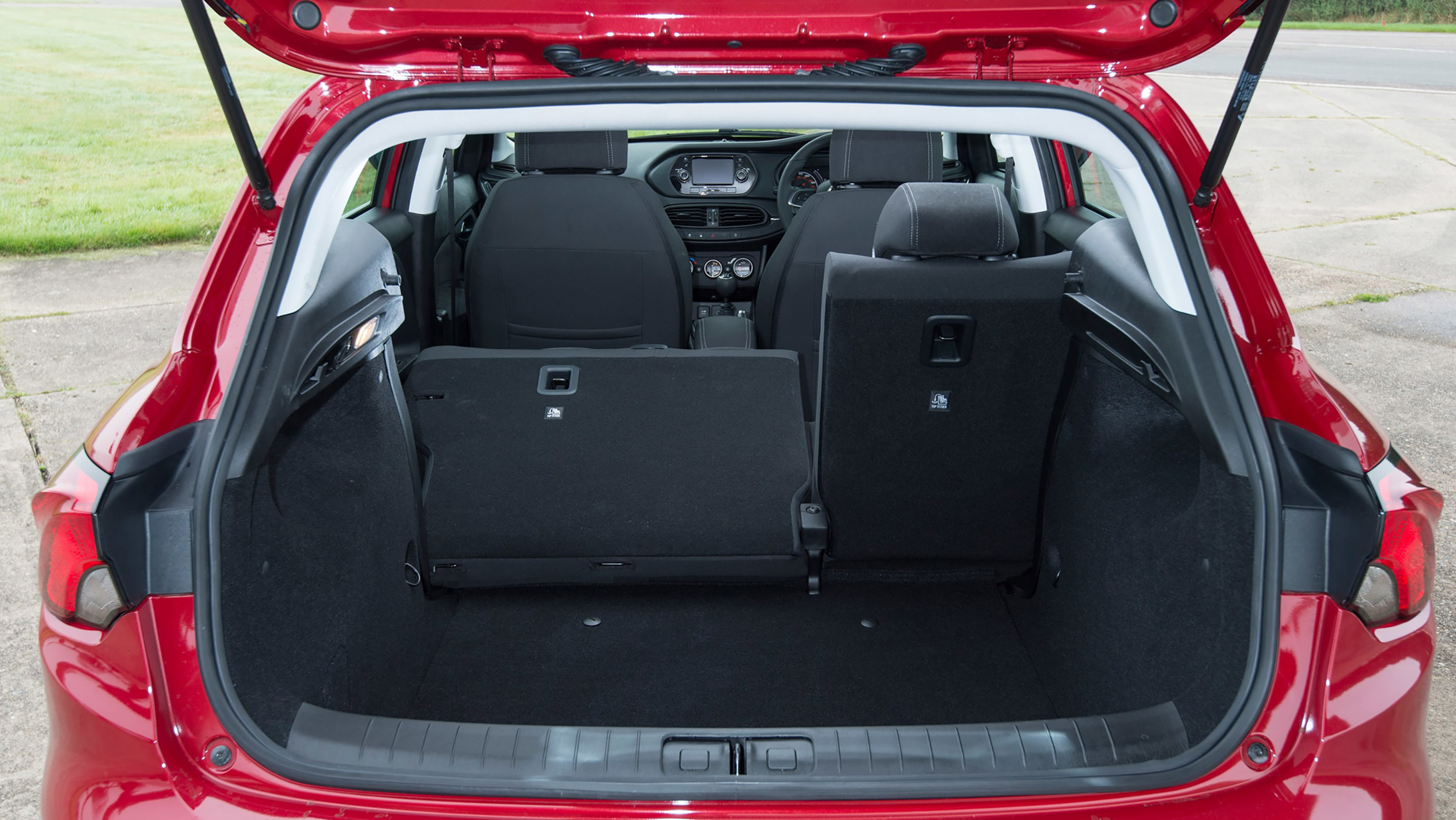 Fiat Tipo boot