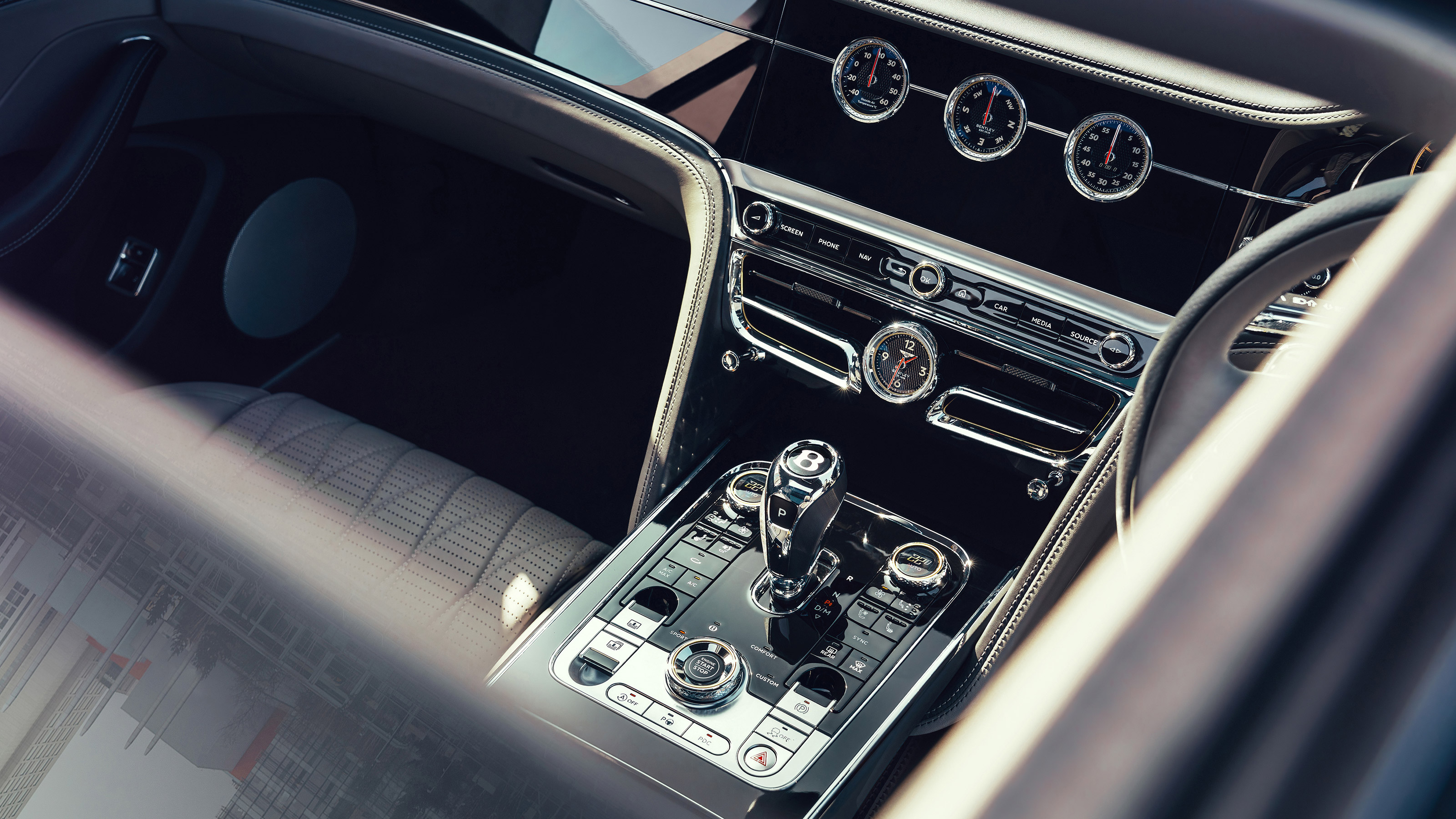 Bentley Continental Flying Spur saloon centre console