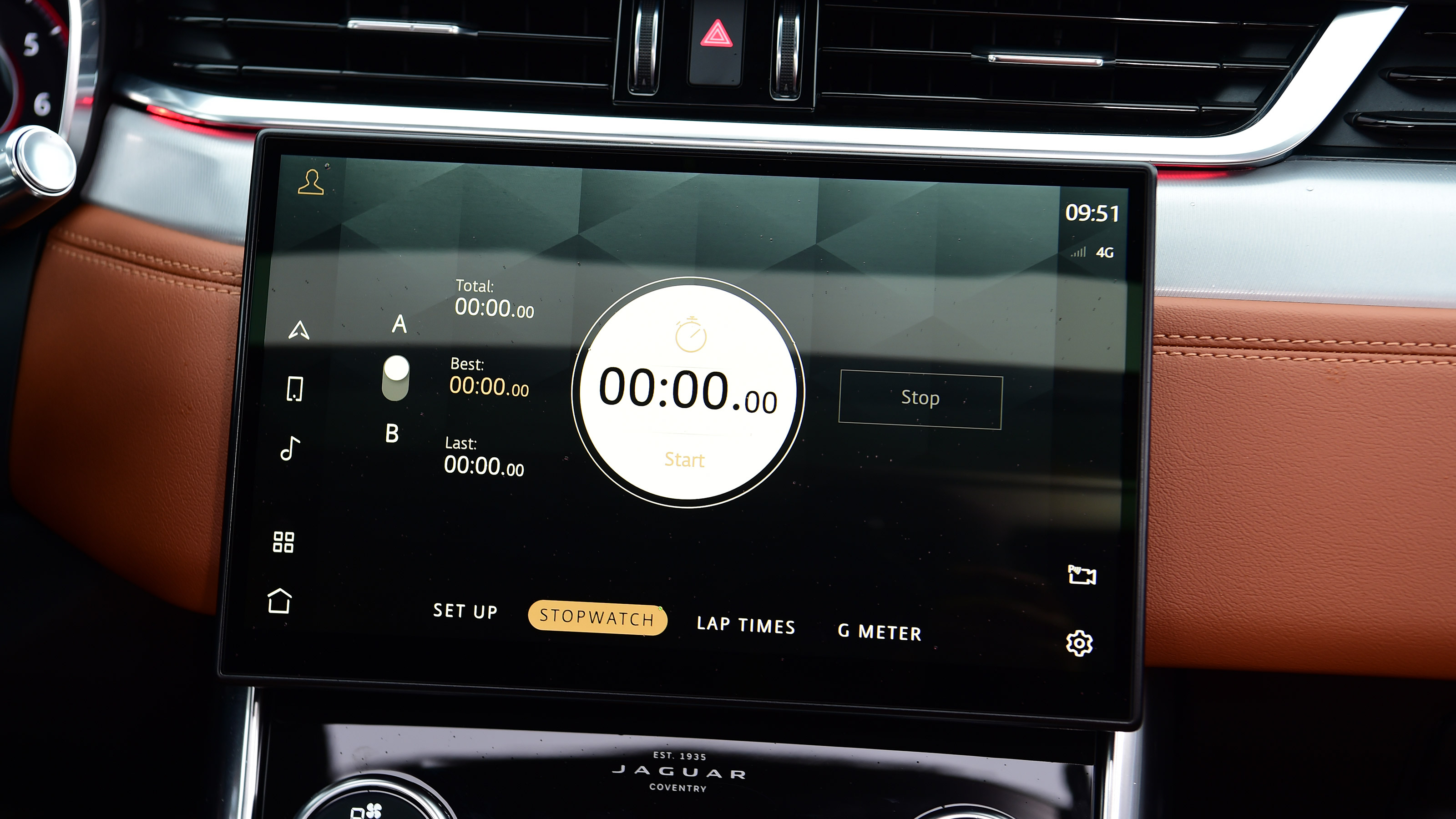 Jaguar XF saloon infotainment display