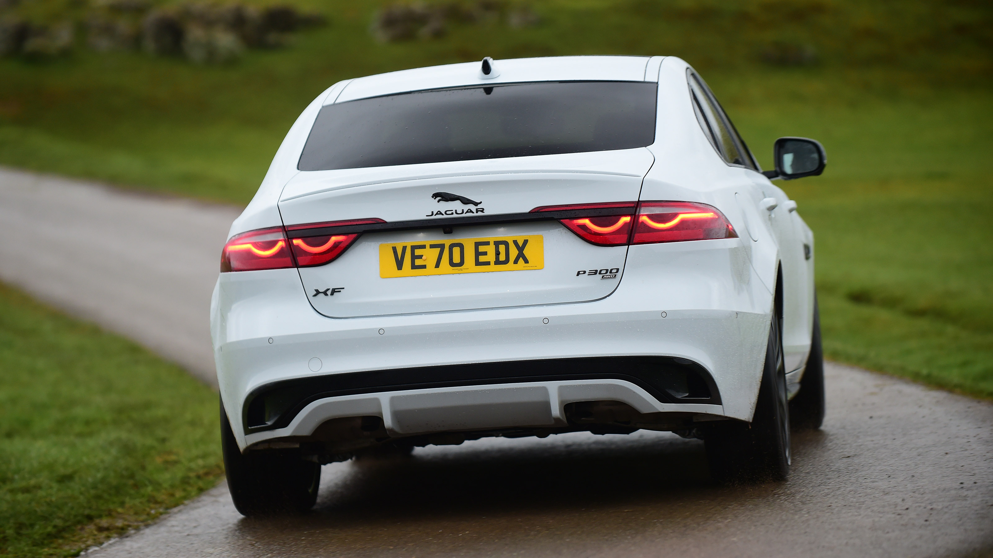 Jaguar XF saloon rear cornering