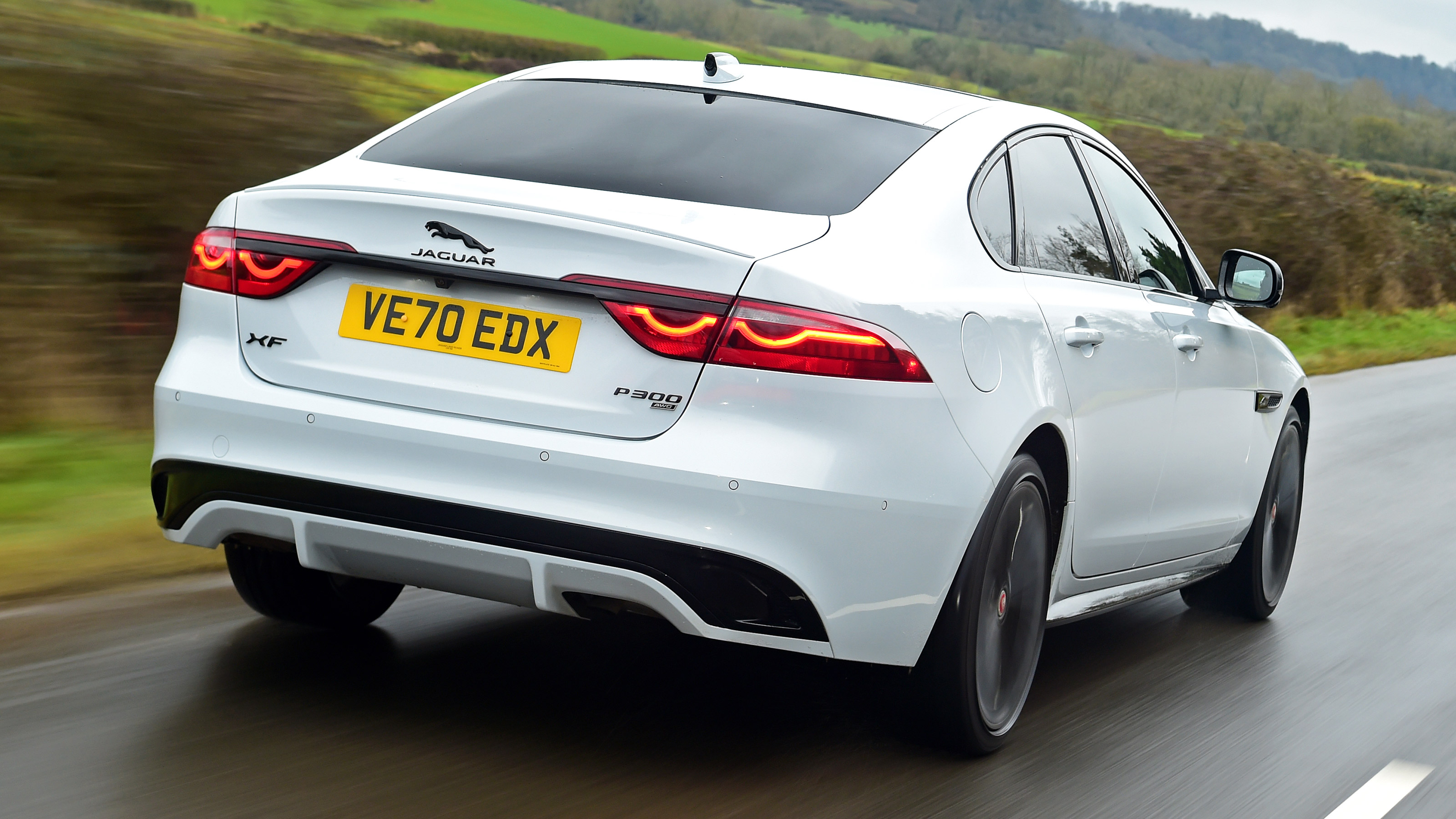 Jaguar XF saloon rear 3/4 tracking