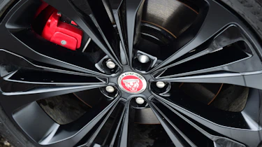 Jaguar XF saloon alloy wheels