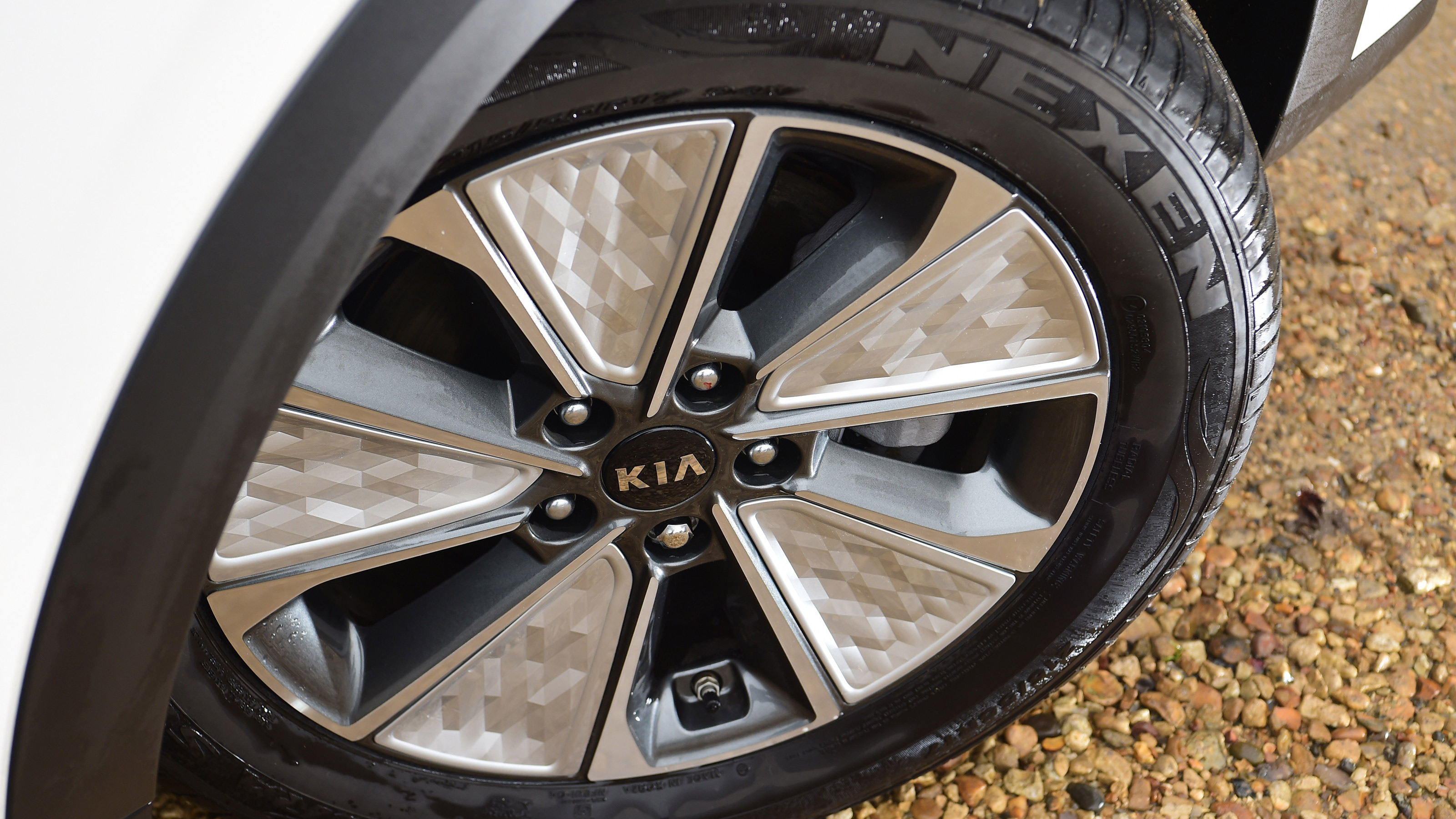 Kia Soul EV hatchback alloy wheels