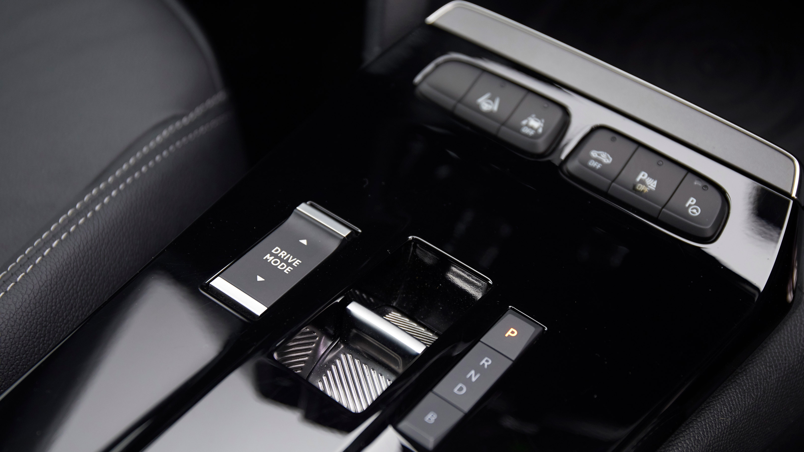 Vauxhall Mokka-e buttons