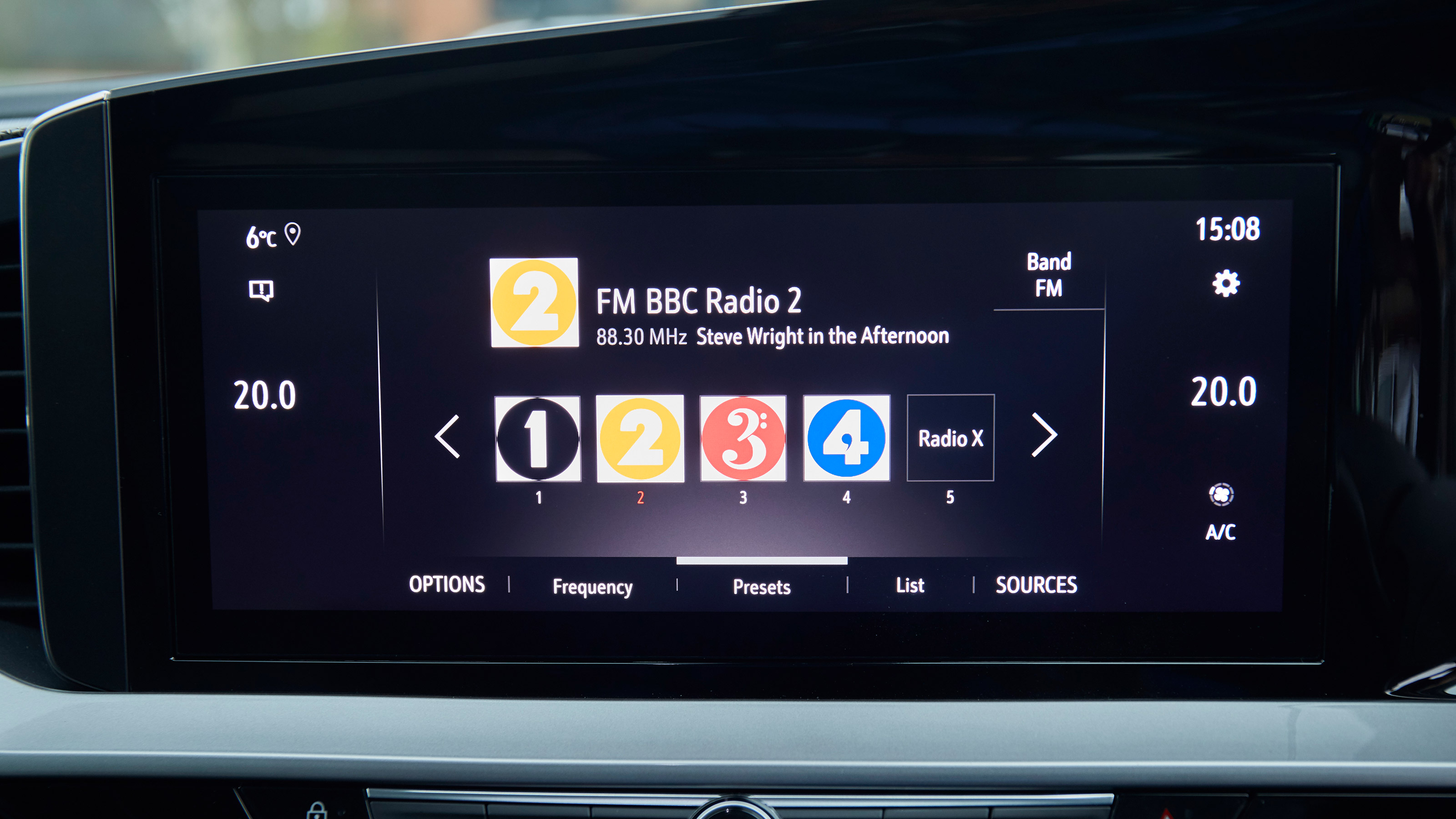 Vauxhall Mokka-e radio screen