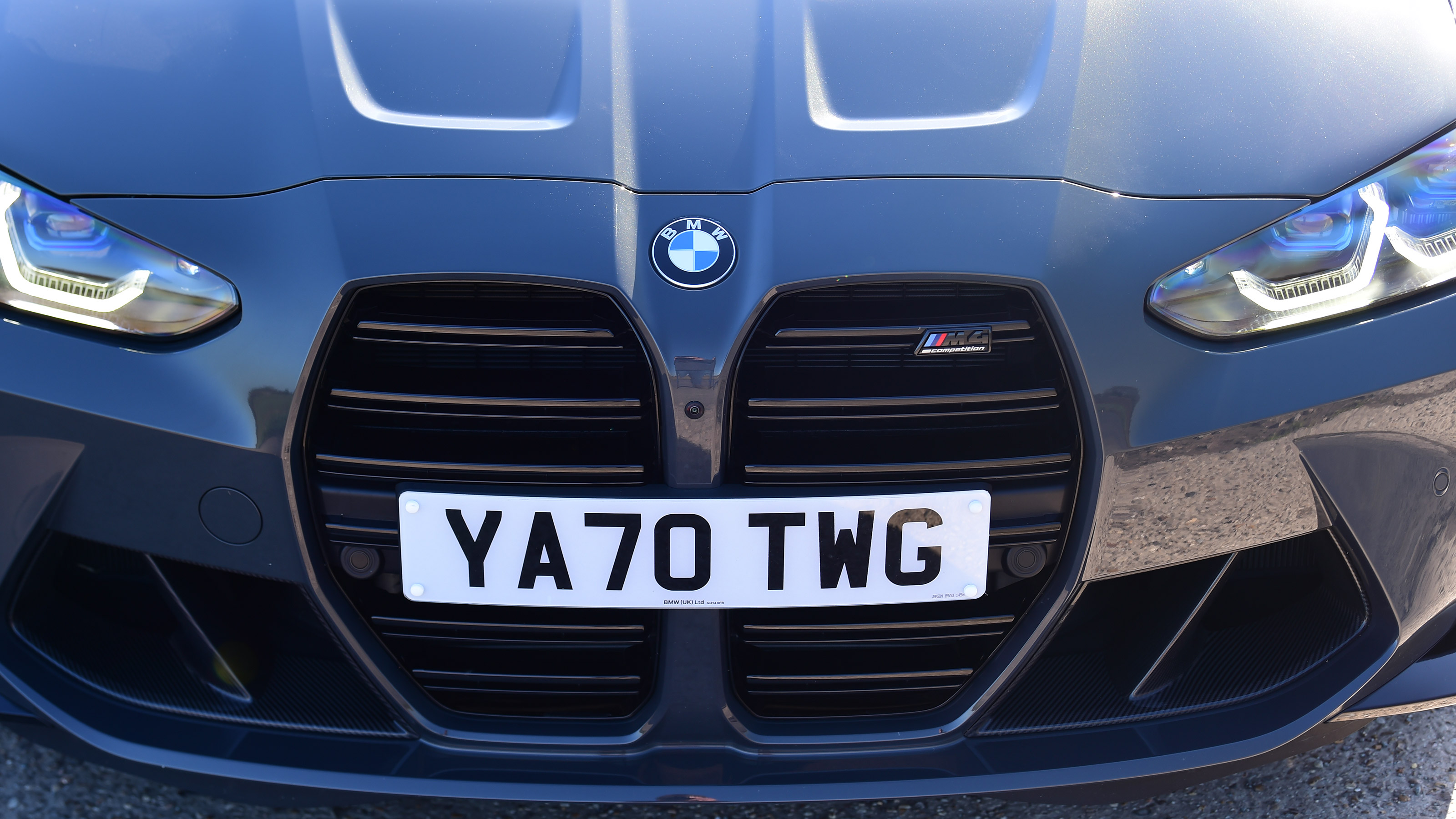 BMW M4 Coupe grille