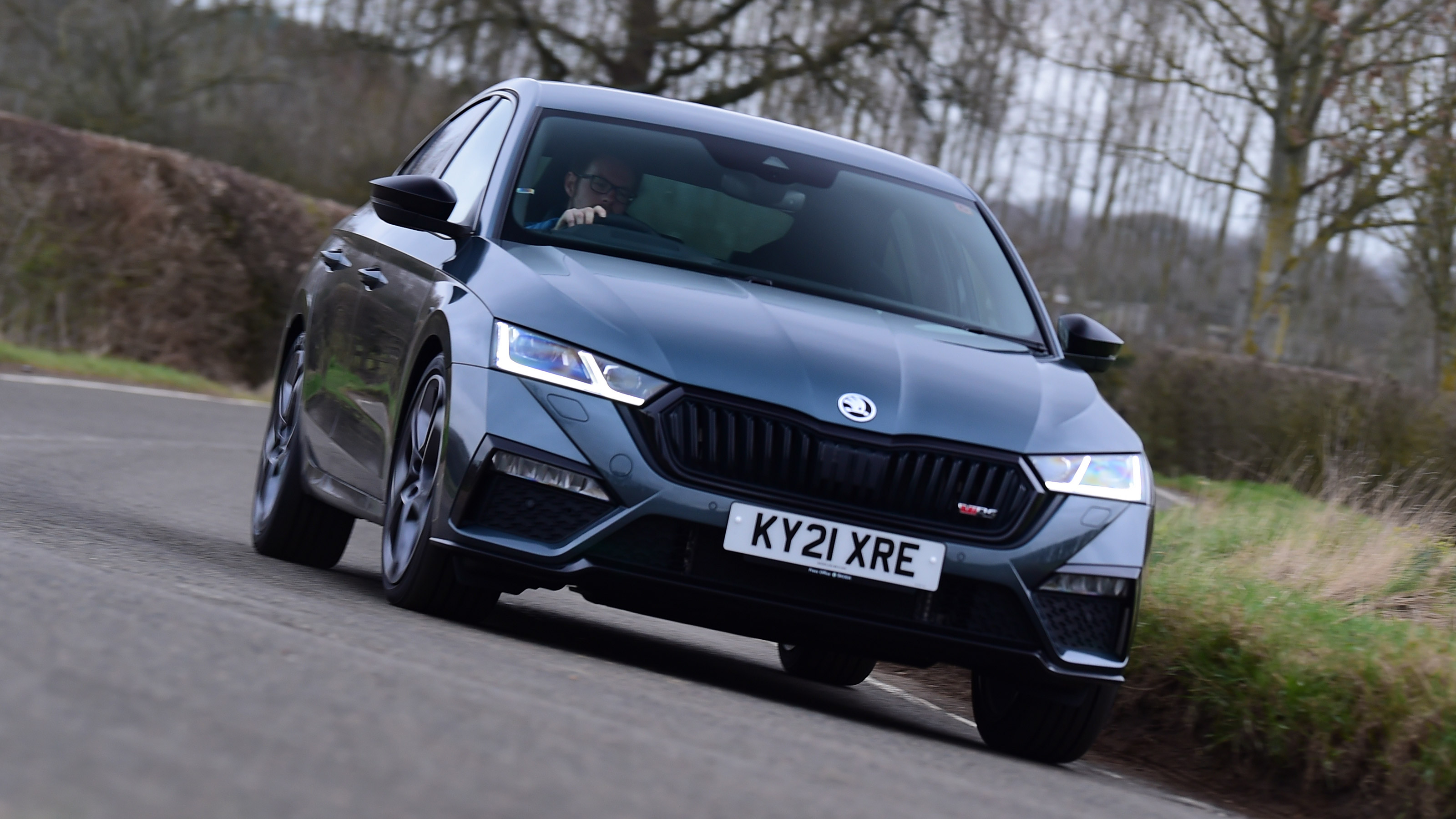Skoda Octavia vRS hatchback front cornering