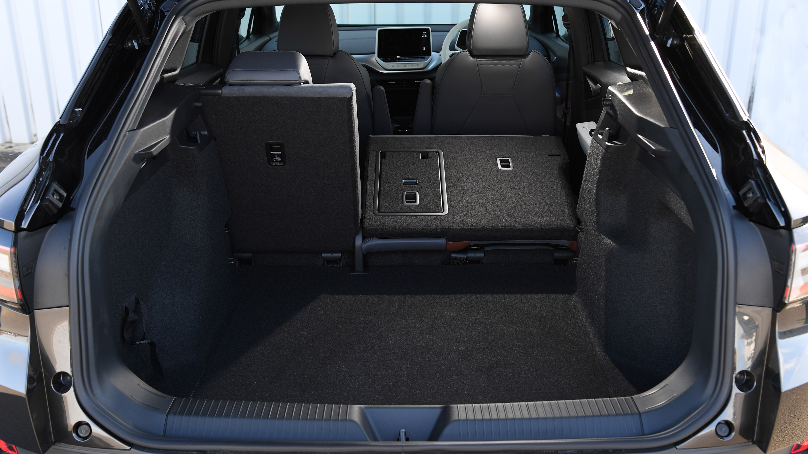 Volkswagen ID.4 SUV boot