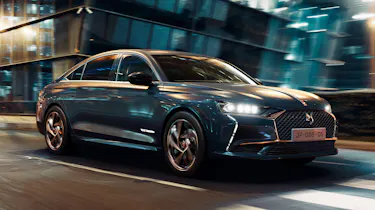2021 DS 9 saloon - front 3/4 dynamic