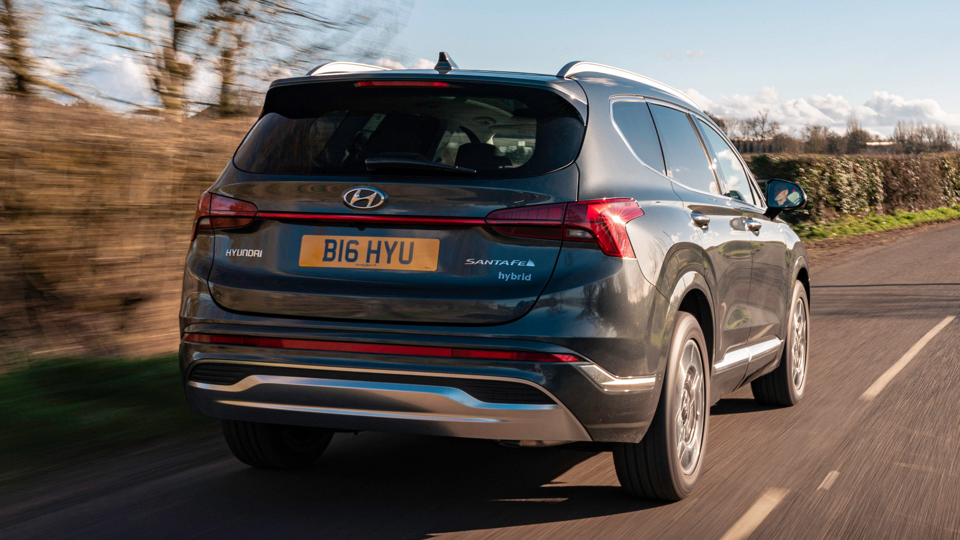 Hyundai Santa Fe SUV rear tracking