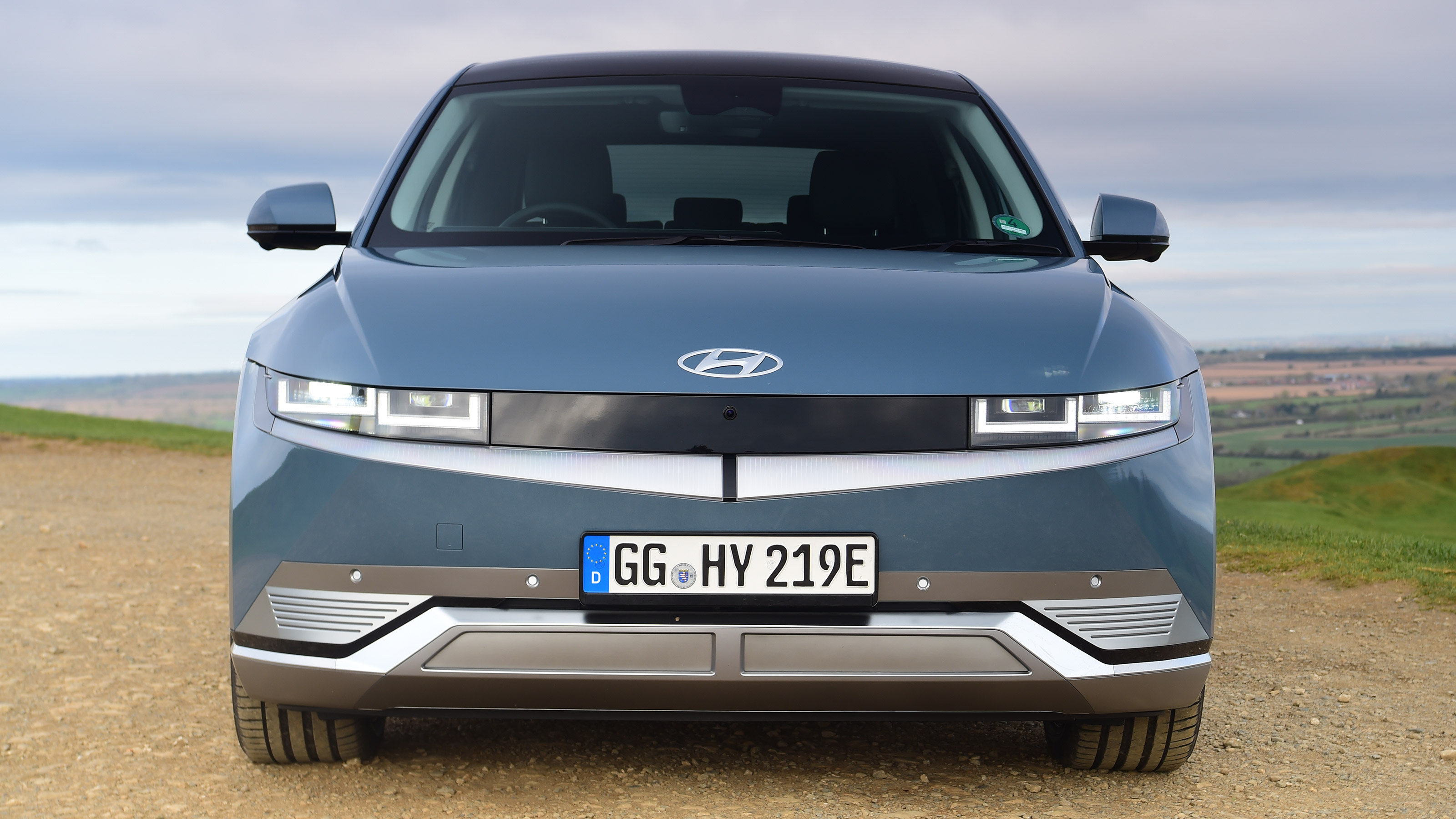 Hyundai Ioniq 5 drive - front static