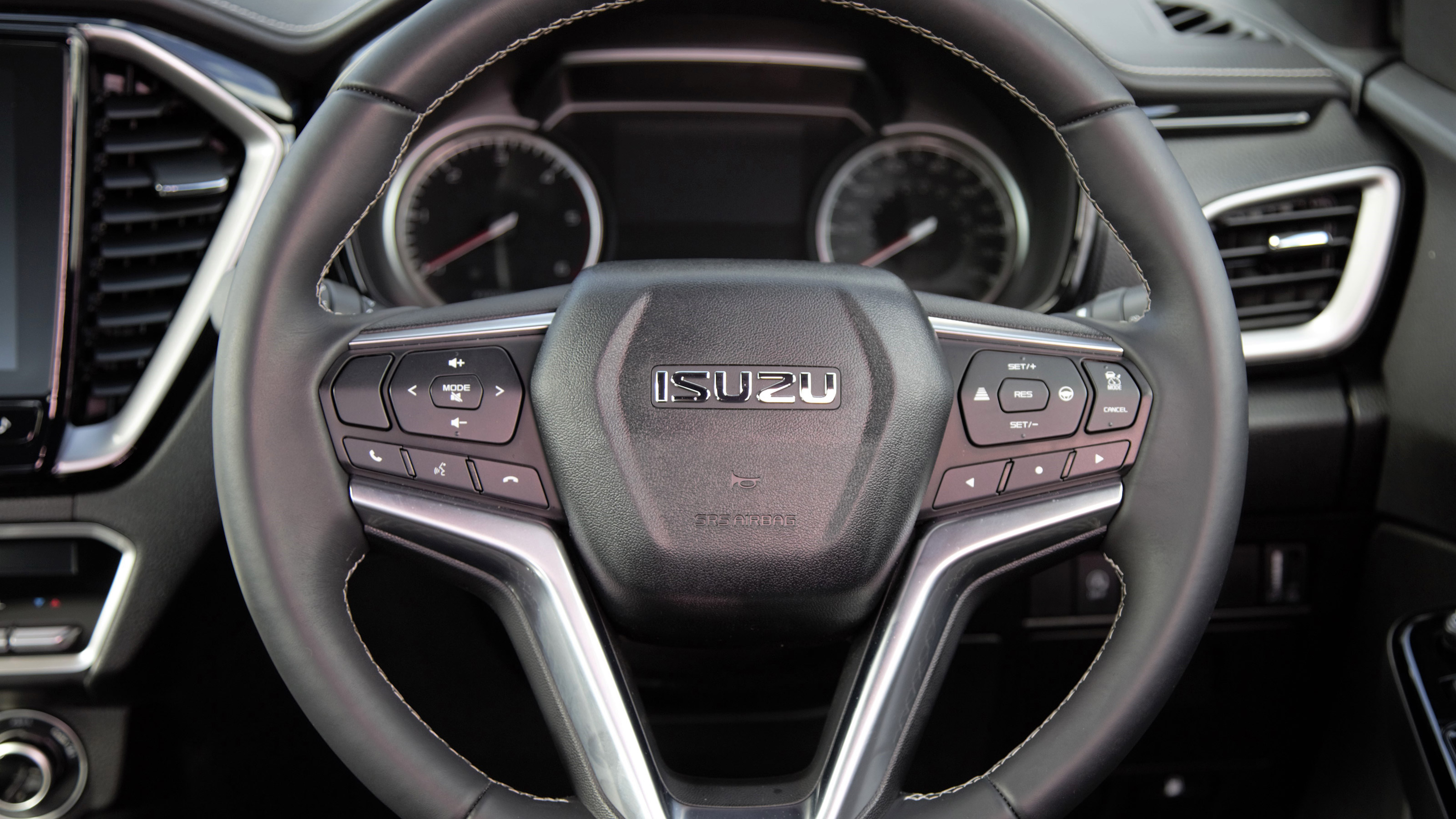 2021 Isuzu D-Max steering wheel