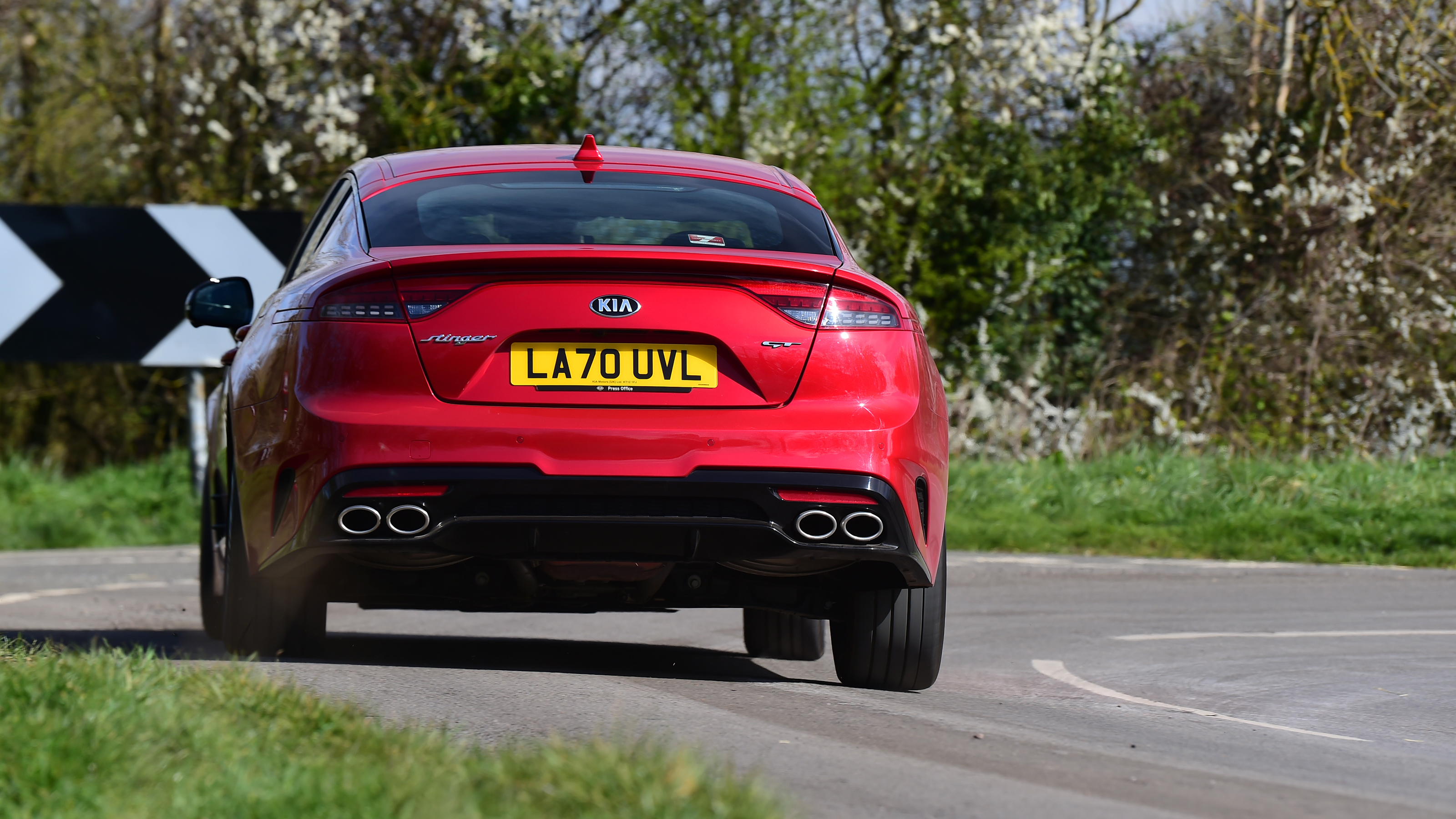 2021 Kia Stinger cornering - rear