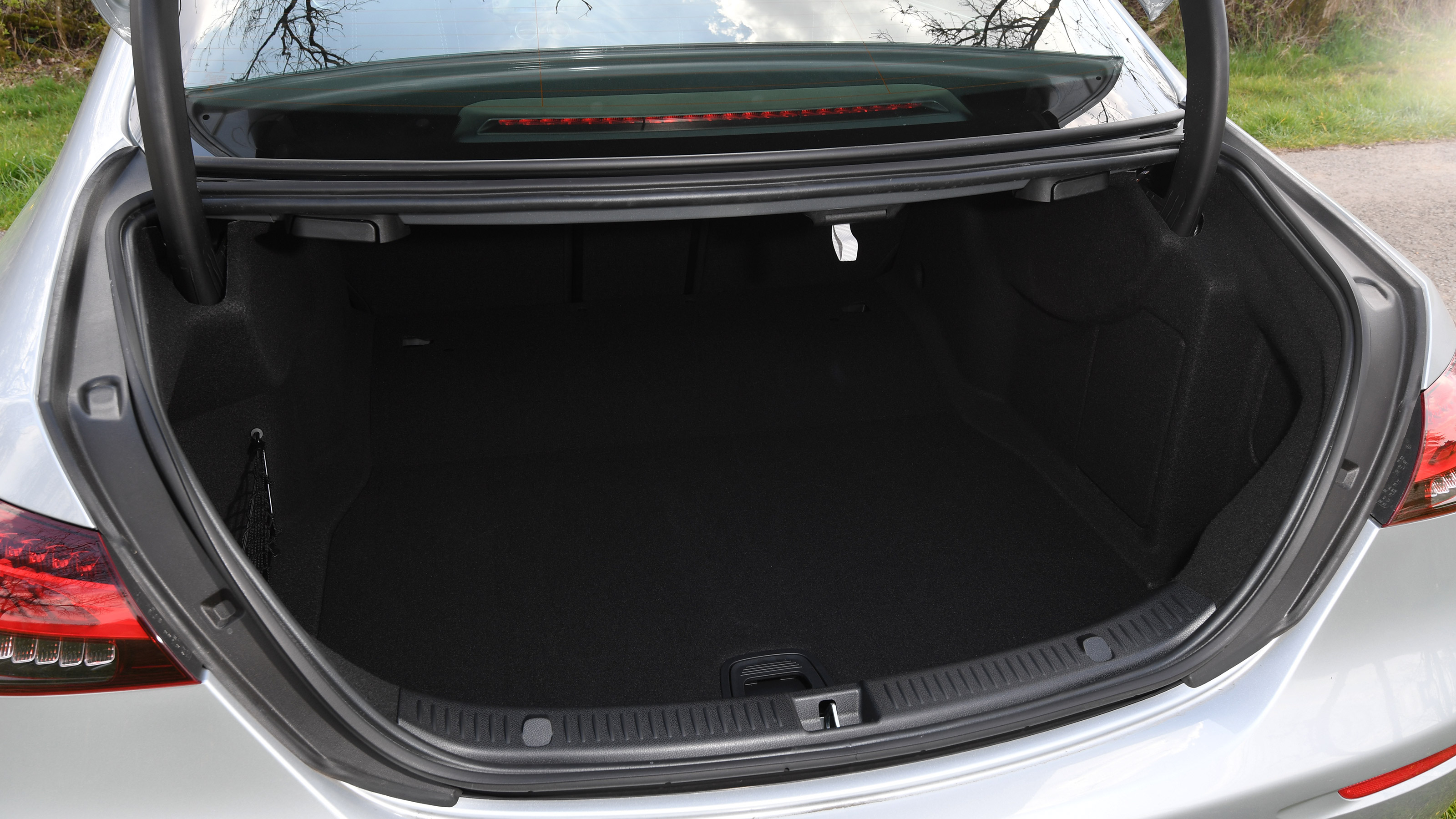 Mercedes E-Class saloon boot