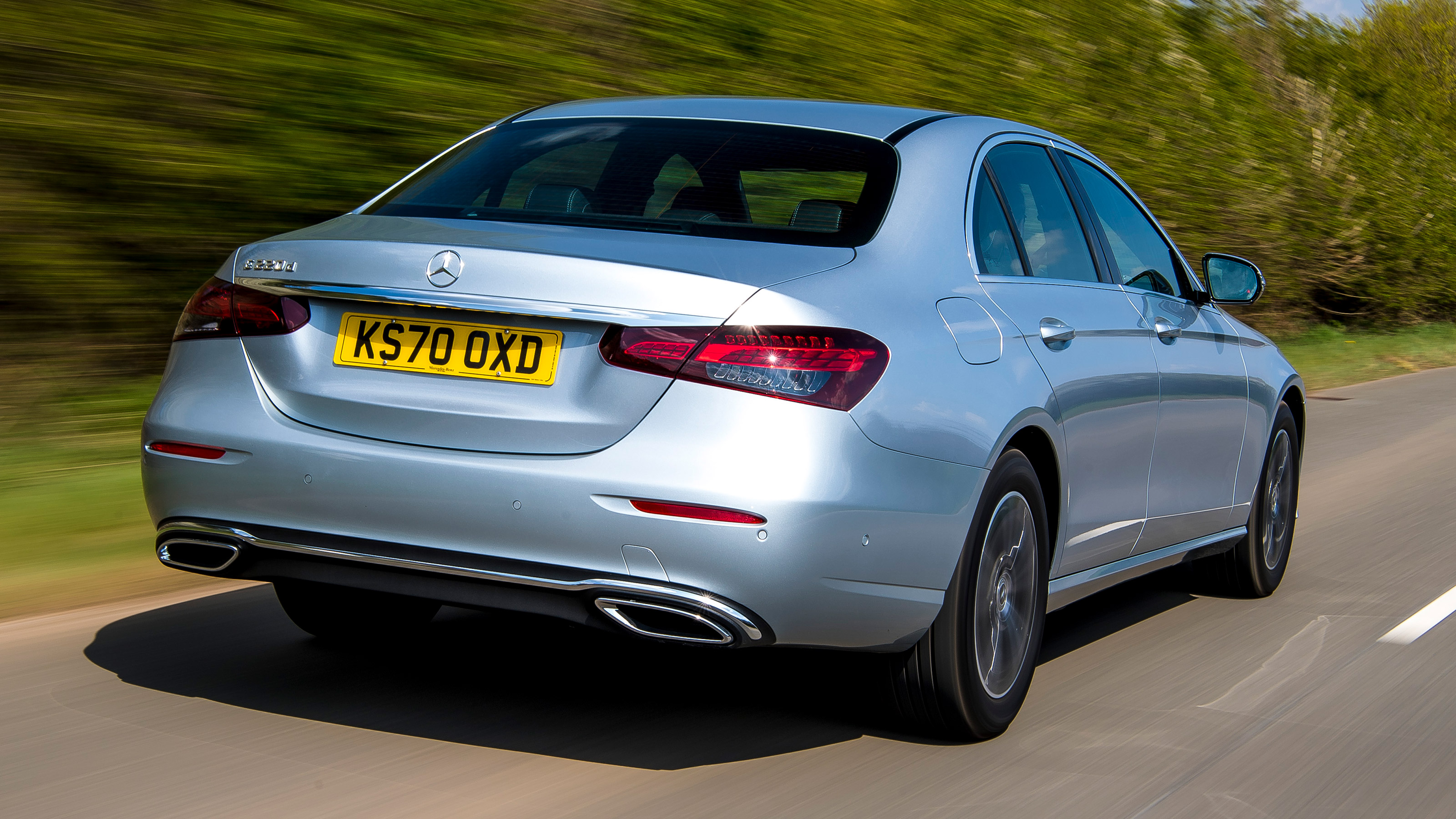 Mercedes E-Class saloon rear 3/4 tracking