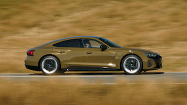 Audi RS e-tron GT saloon side panning