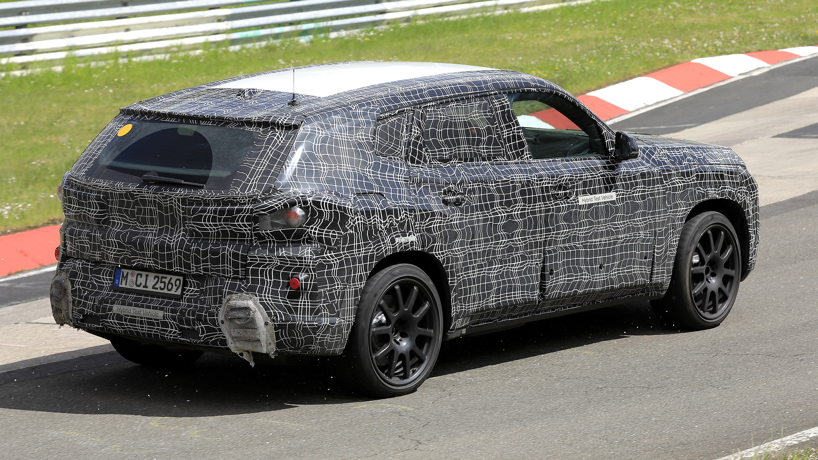 2022 BMW X8 SUV prototype - rear passing 