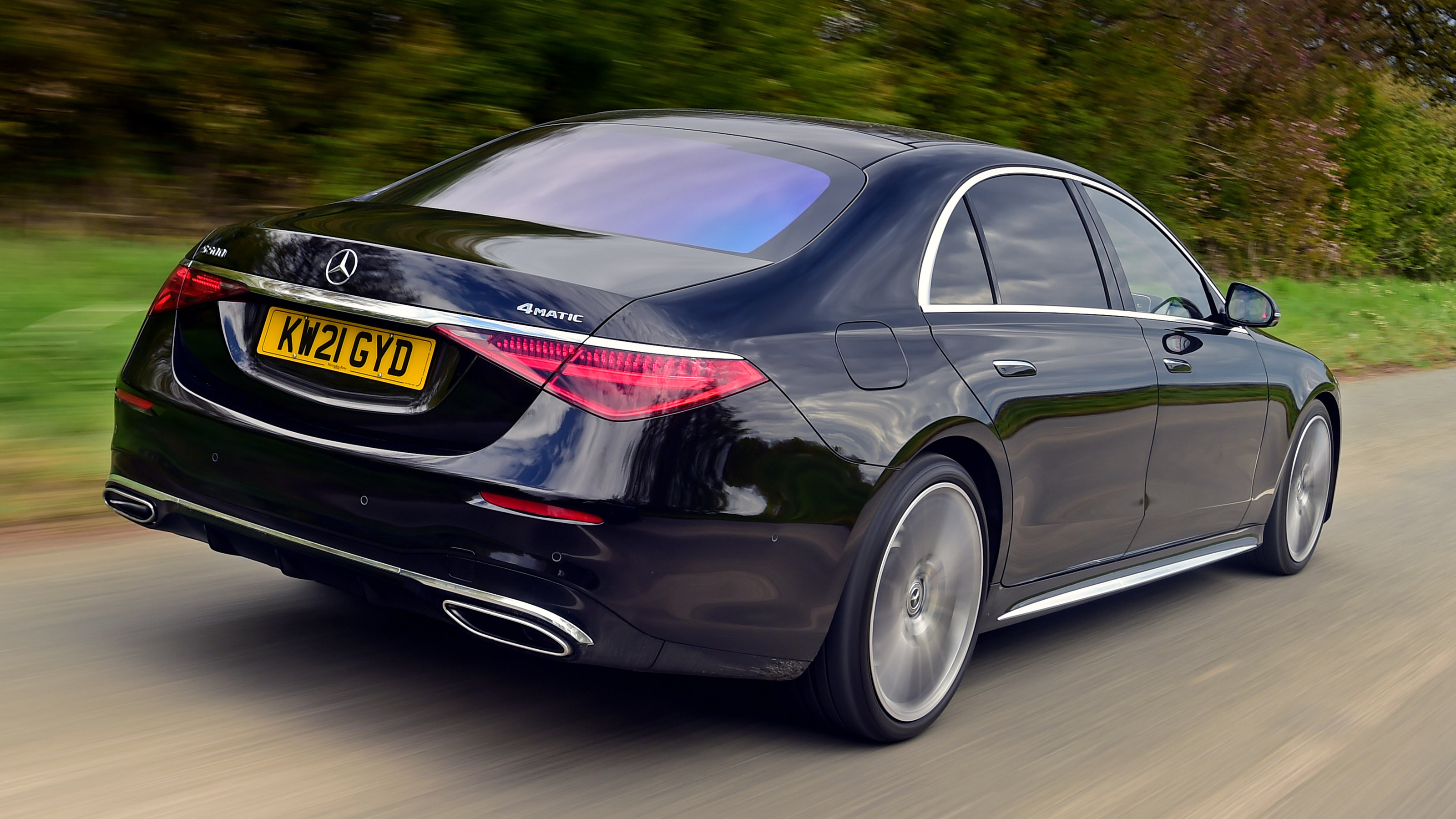 Mercedes S-Class saloon rear 3/4 tracking