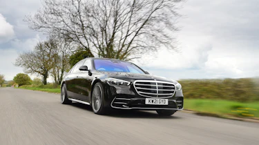 Mercedes S-Class saloon front 3/4 dynamic