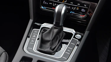 Volkswagen Arteon gear lever