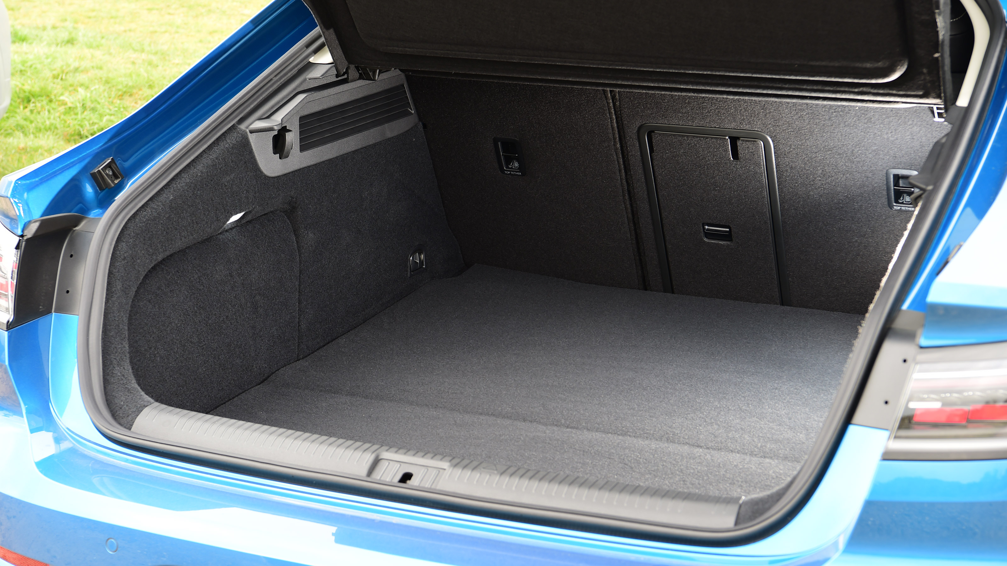 Volkswagen Arteon boot