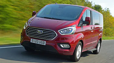 Ford Tourneo Custom driving