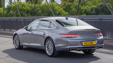 Genesis G80 saloon rear 3/4 tracking