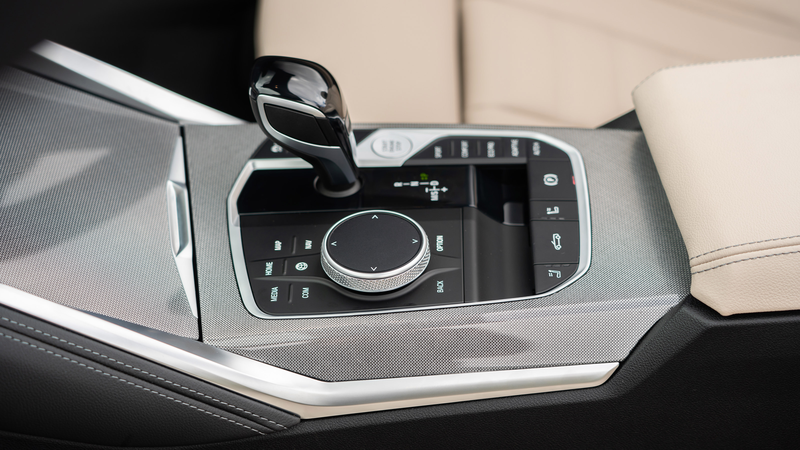 BMW 4 Series Convertible gear selector