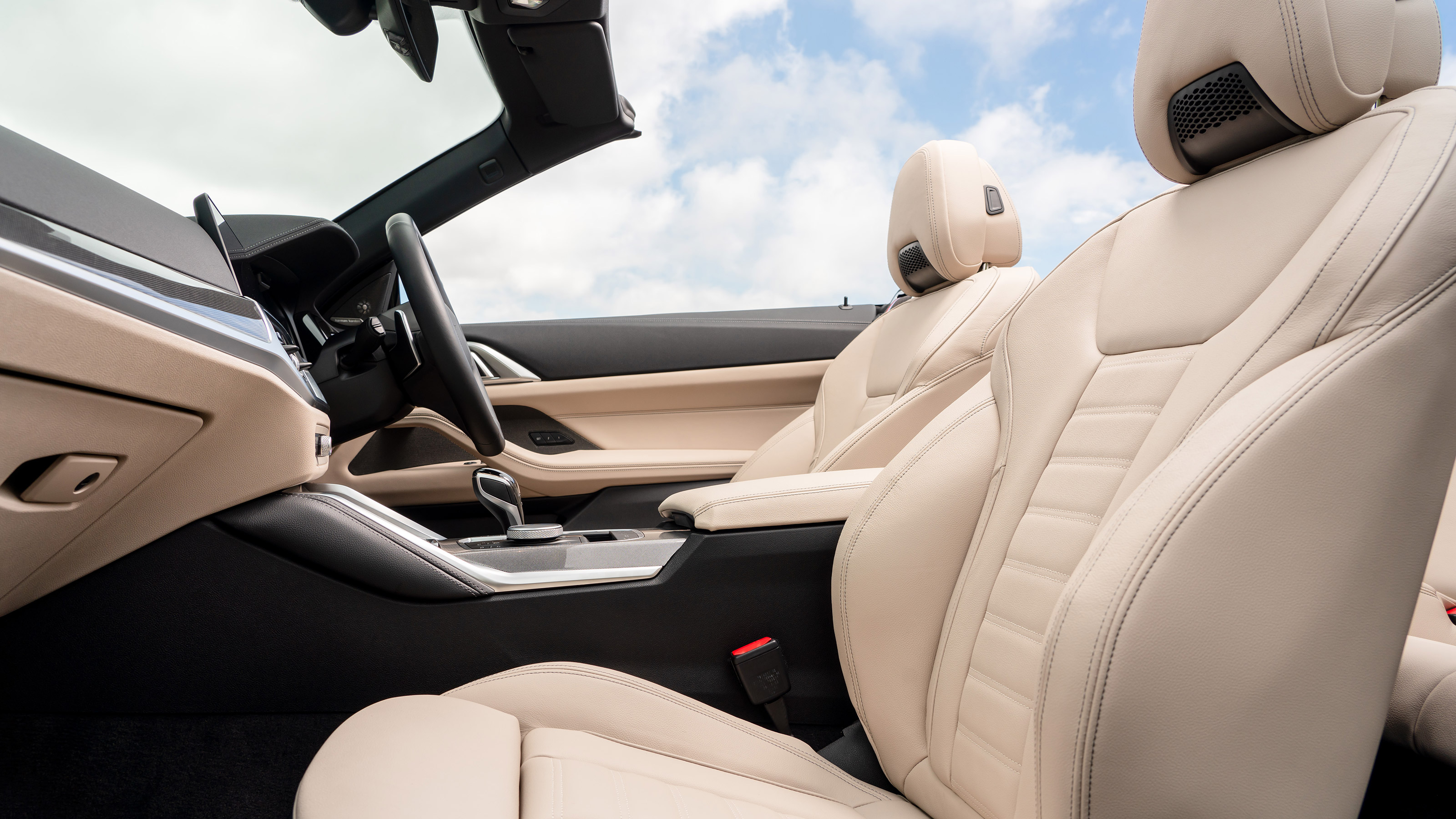 BMW 4 Series Convertible front seats