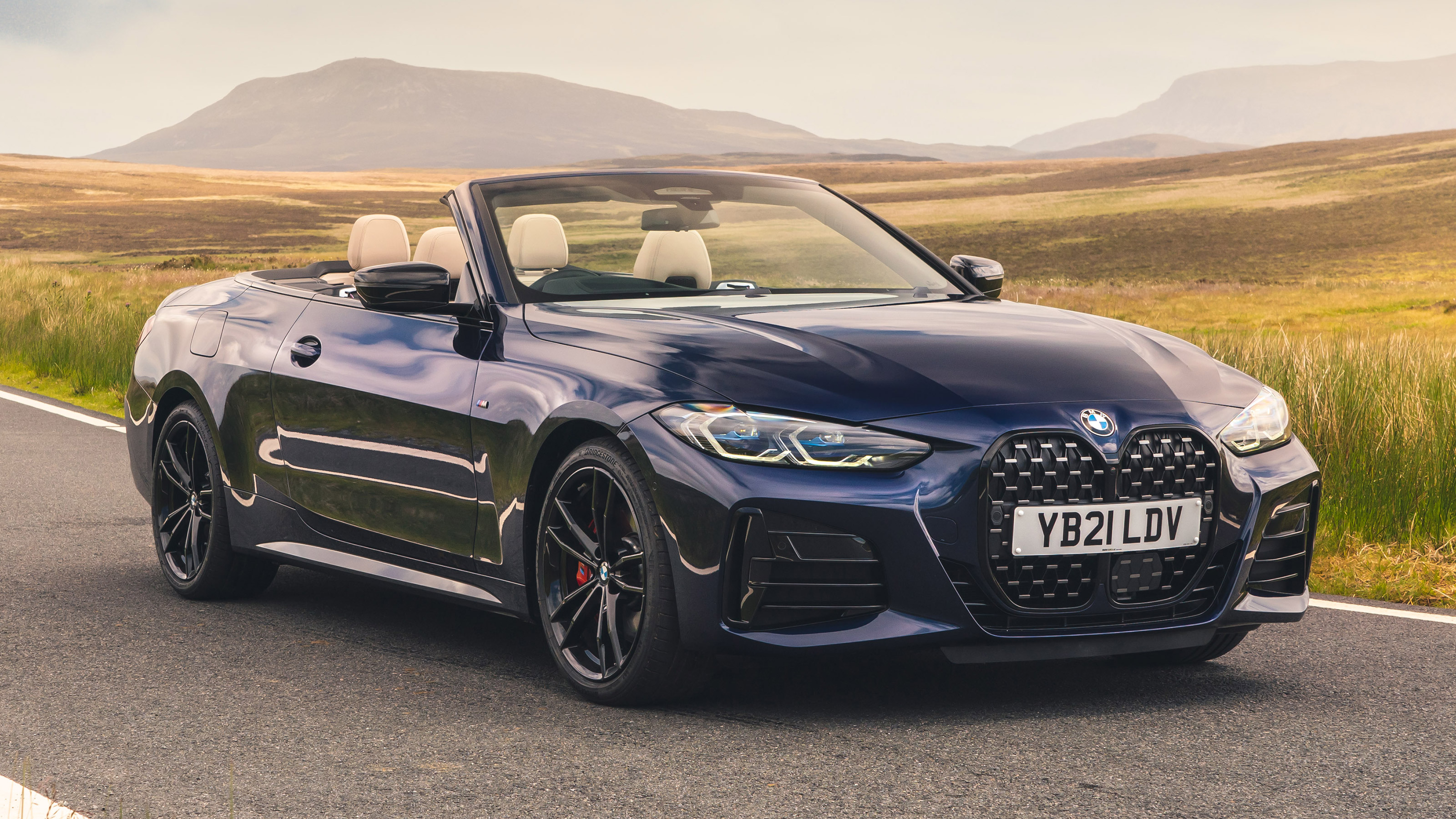 BMW 4 Series Convertible front 3/4 tracking