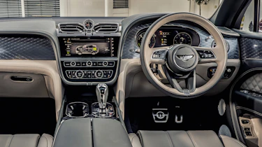 Bentley Bentayga Hybrid interior