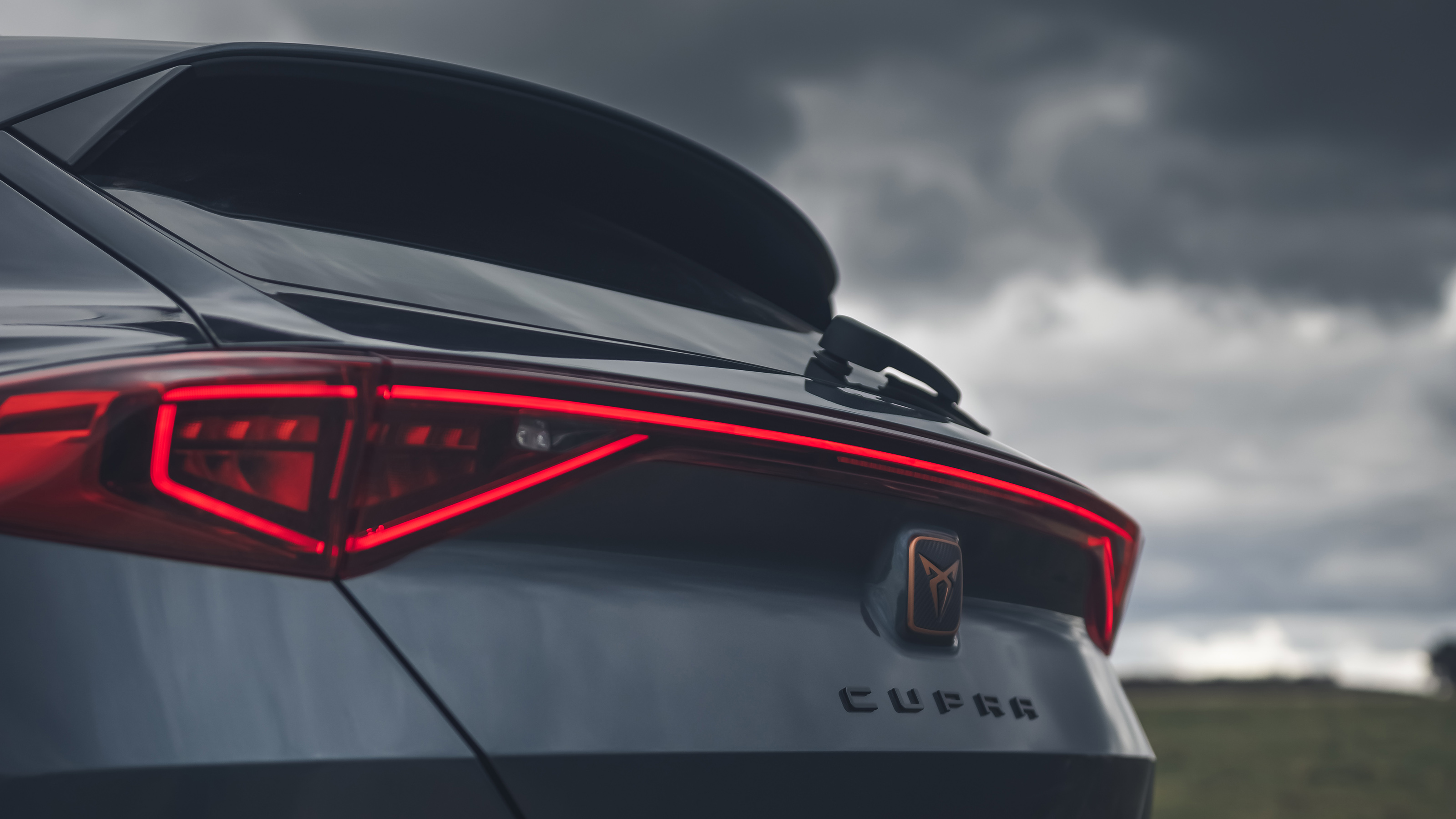 Cupra Formentor - light bar