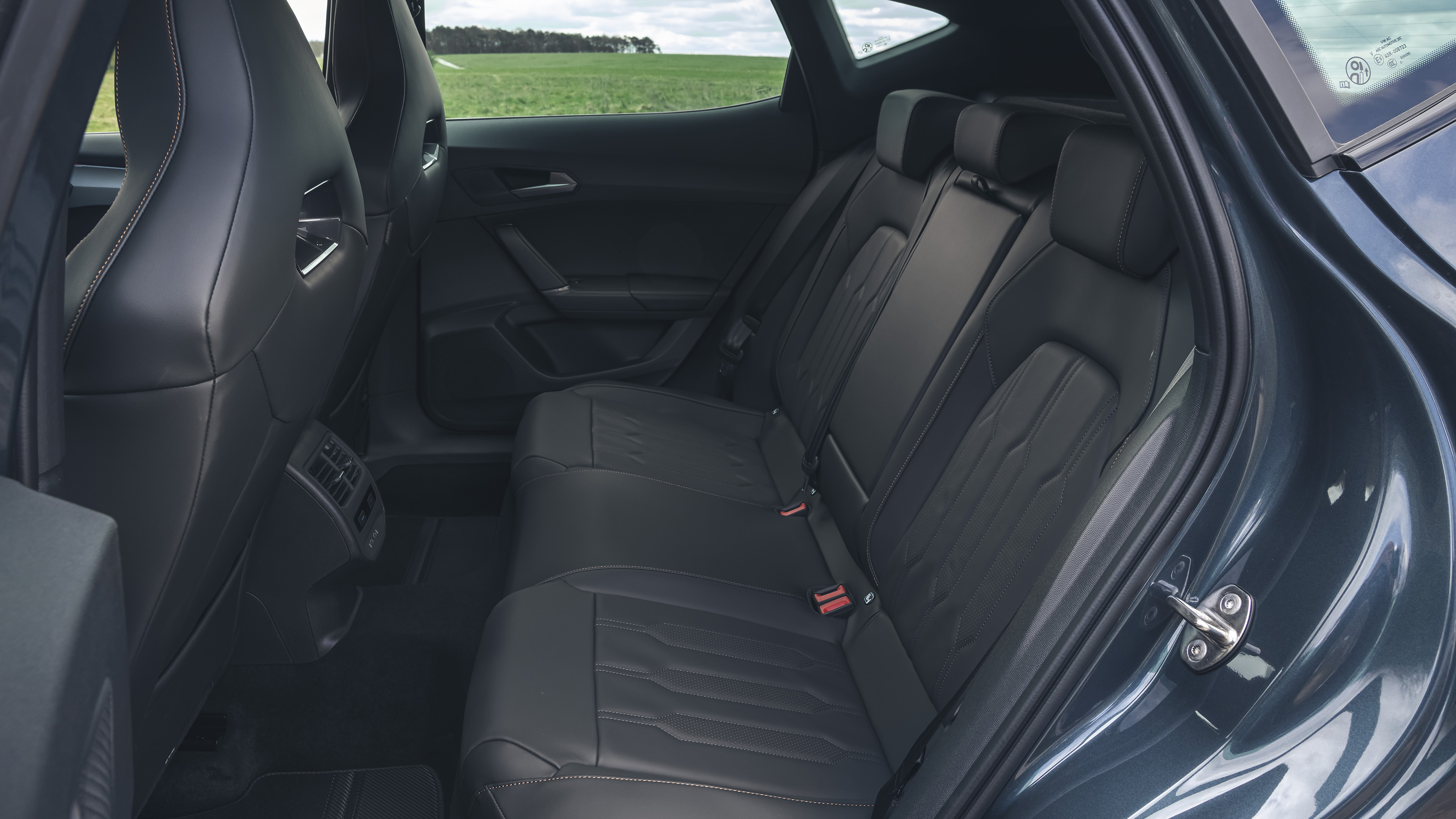 Cupra Formentor - rear seats