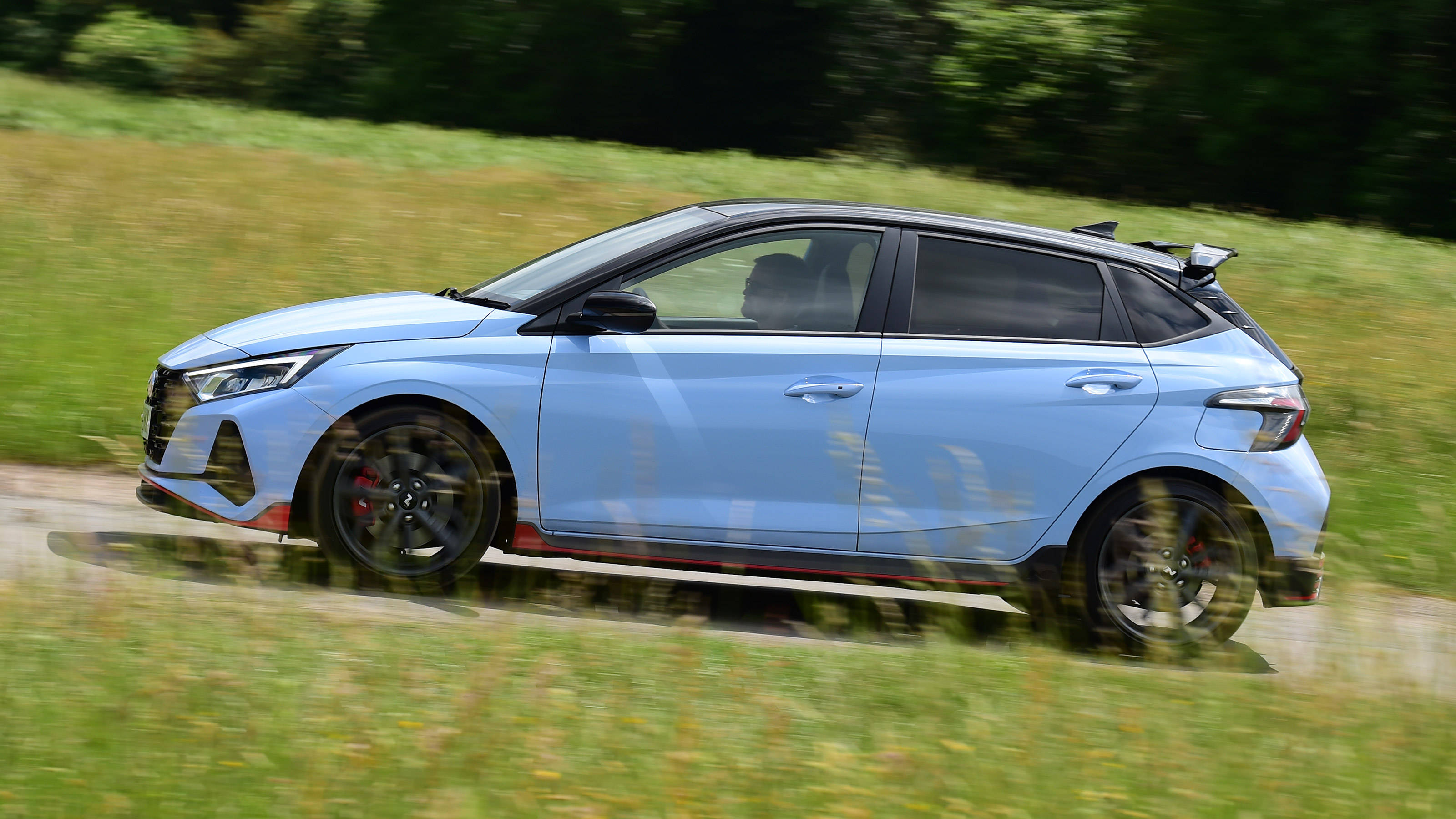 Hyundai i20 N hatchback side panning